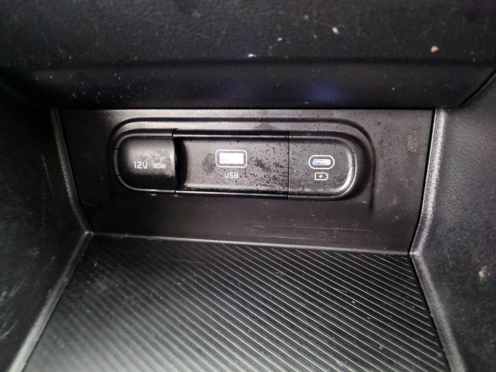 Thumbnail: 2023 Kia Sportage - 18