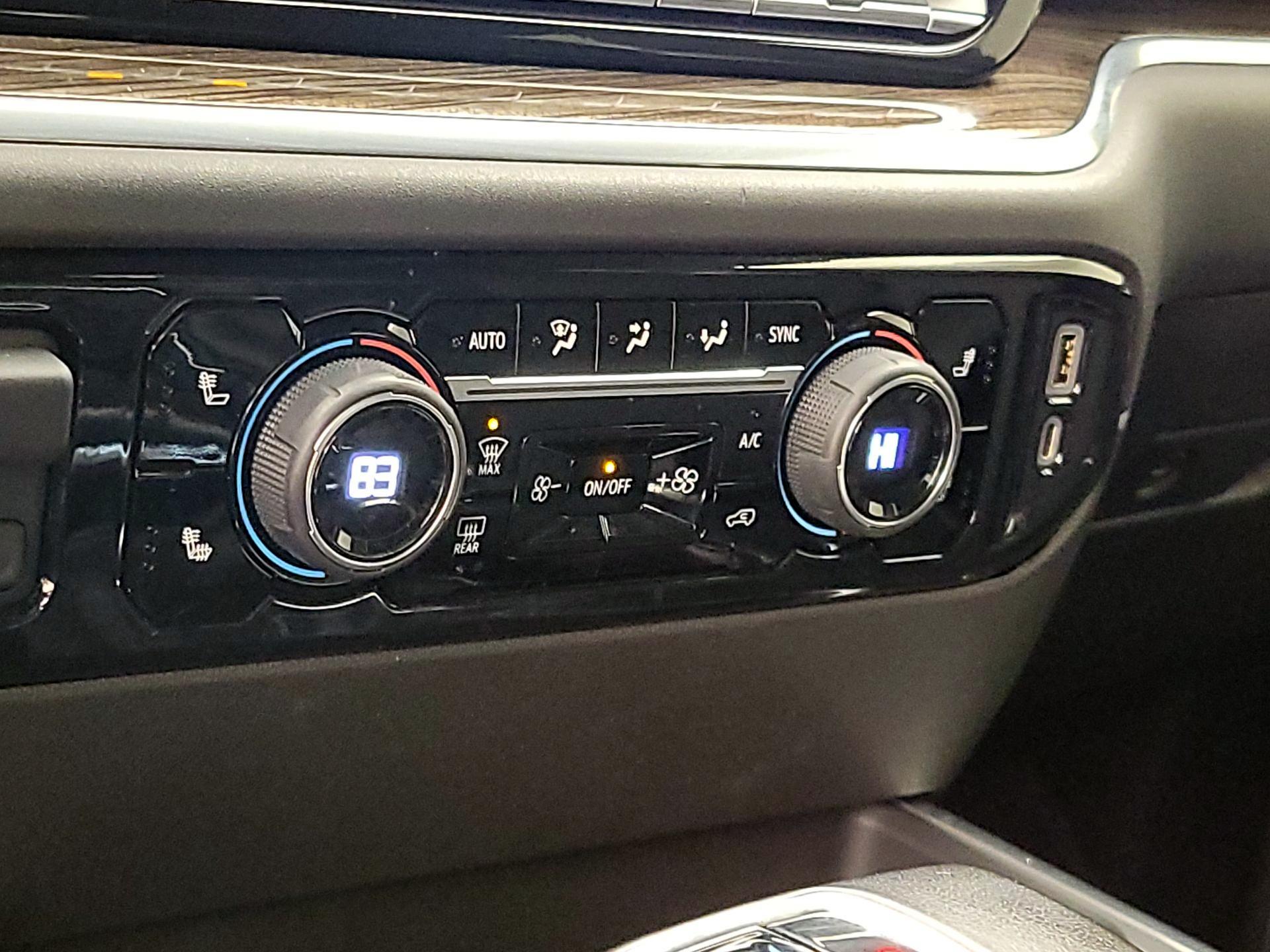 Thumbnail: 2022 Chevrolet Silverado 1500 - 16