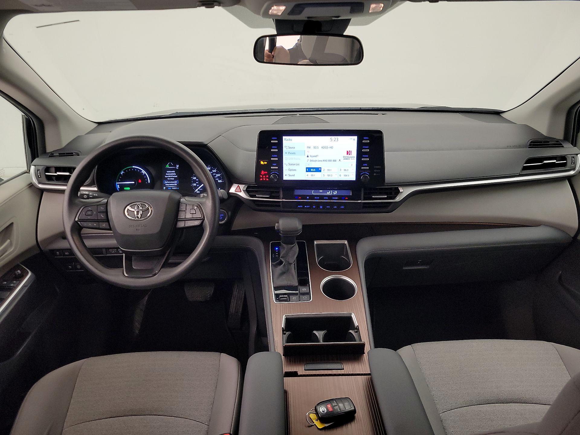 Thumbnail: 2024 Toyota Sienna - 9