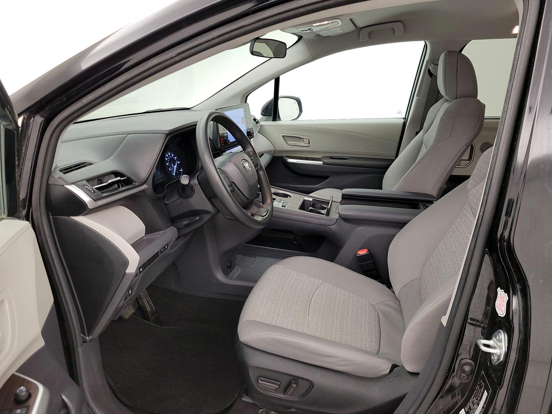 Thumbnail: 2024 Toyota Sienna - 11