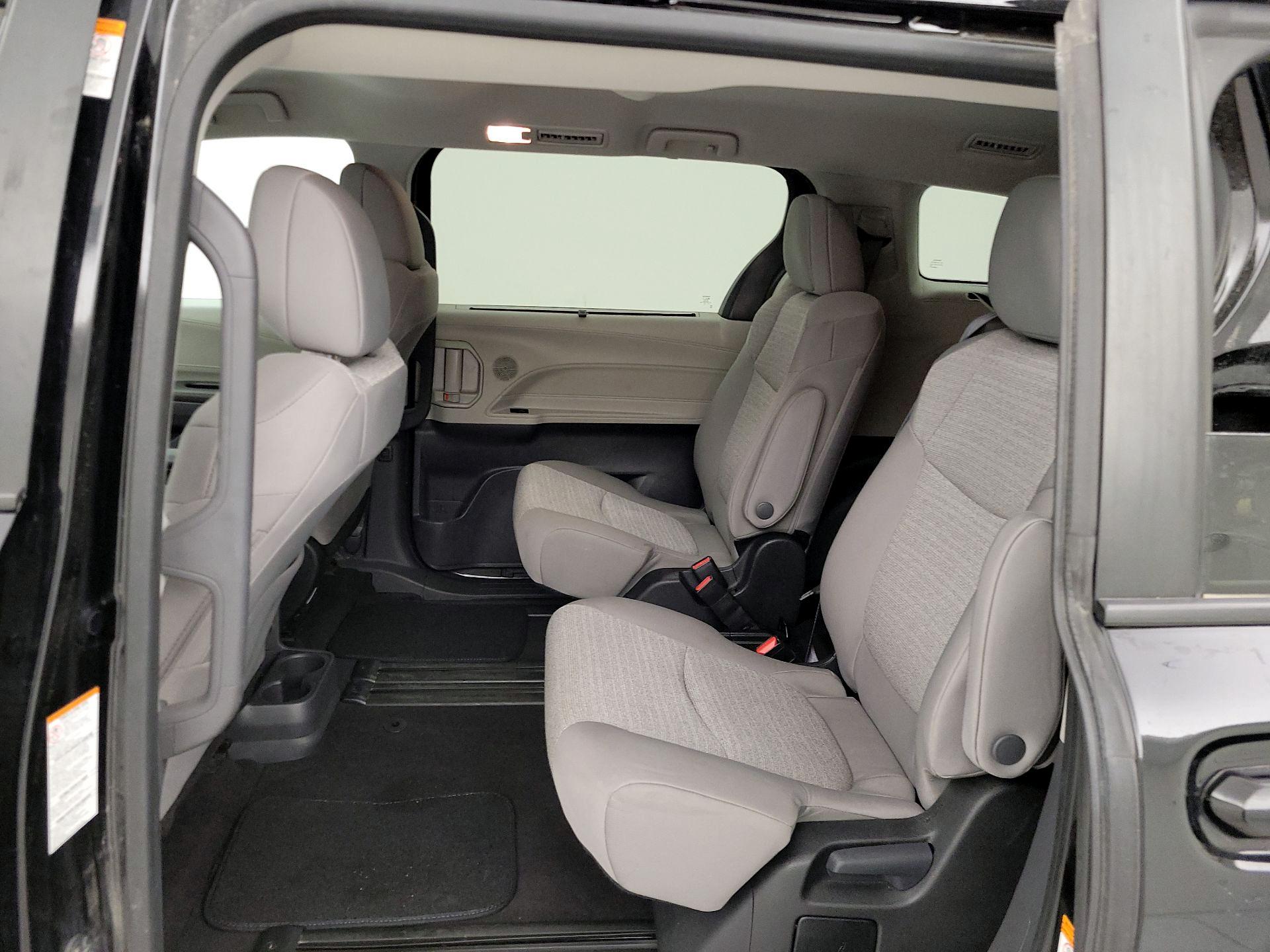 Thumbnail: 2024 Toyota Sienna - 19