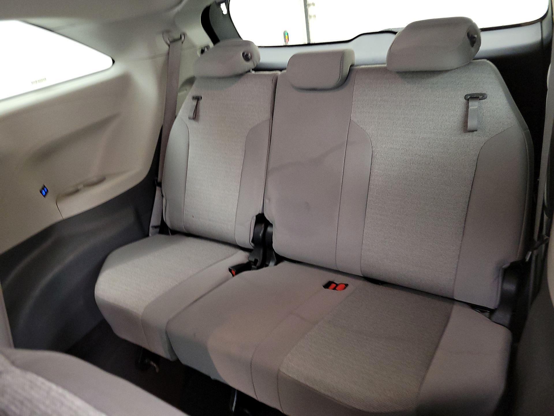 Thumbnail: 2024 Toyota Sienna - 20