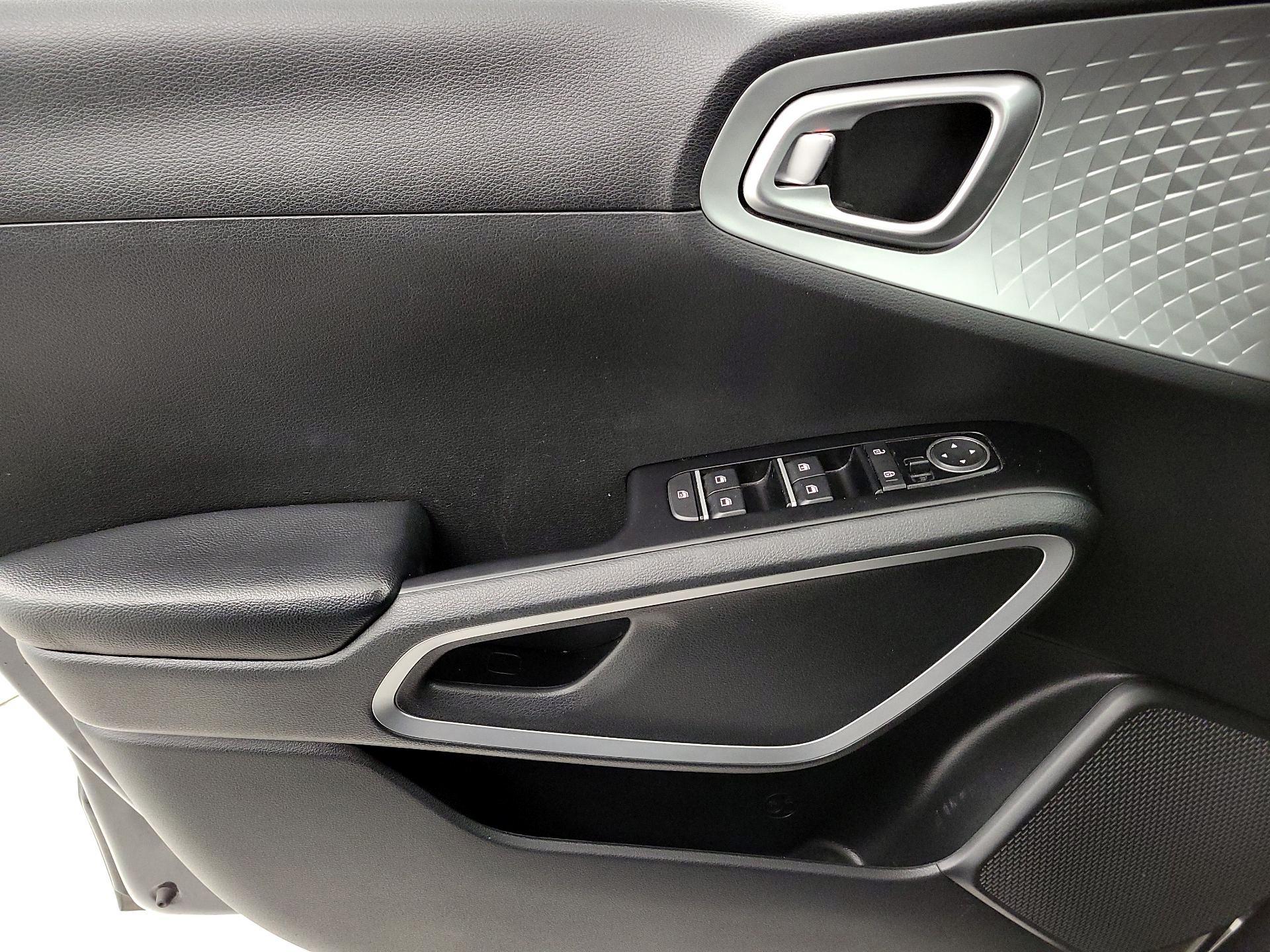 Thumbnail: 2021 Kia Soul - 12