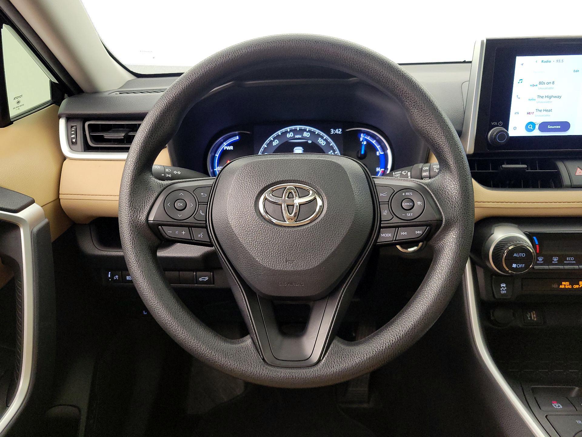 Thumbnail: 2024 Toyota RAV4 - 10