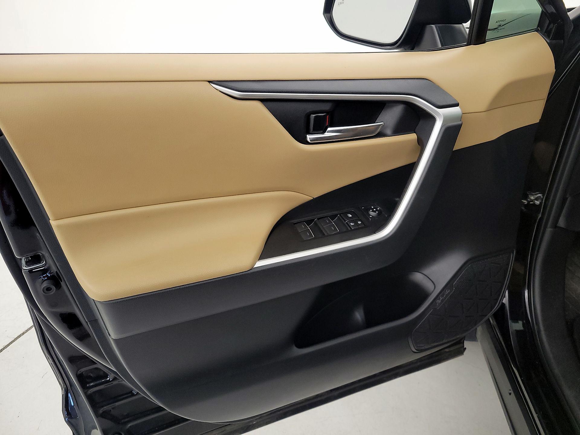 Thumbnail: 2024 Toyota RAV4 - 12