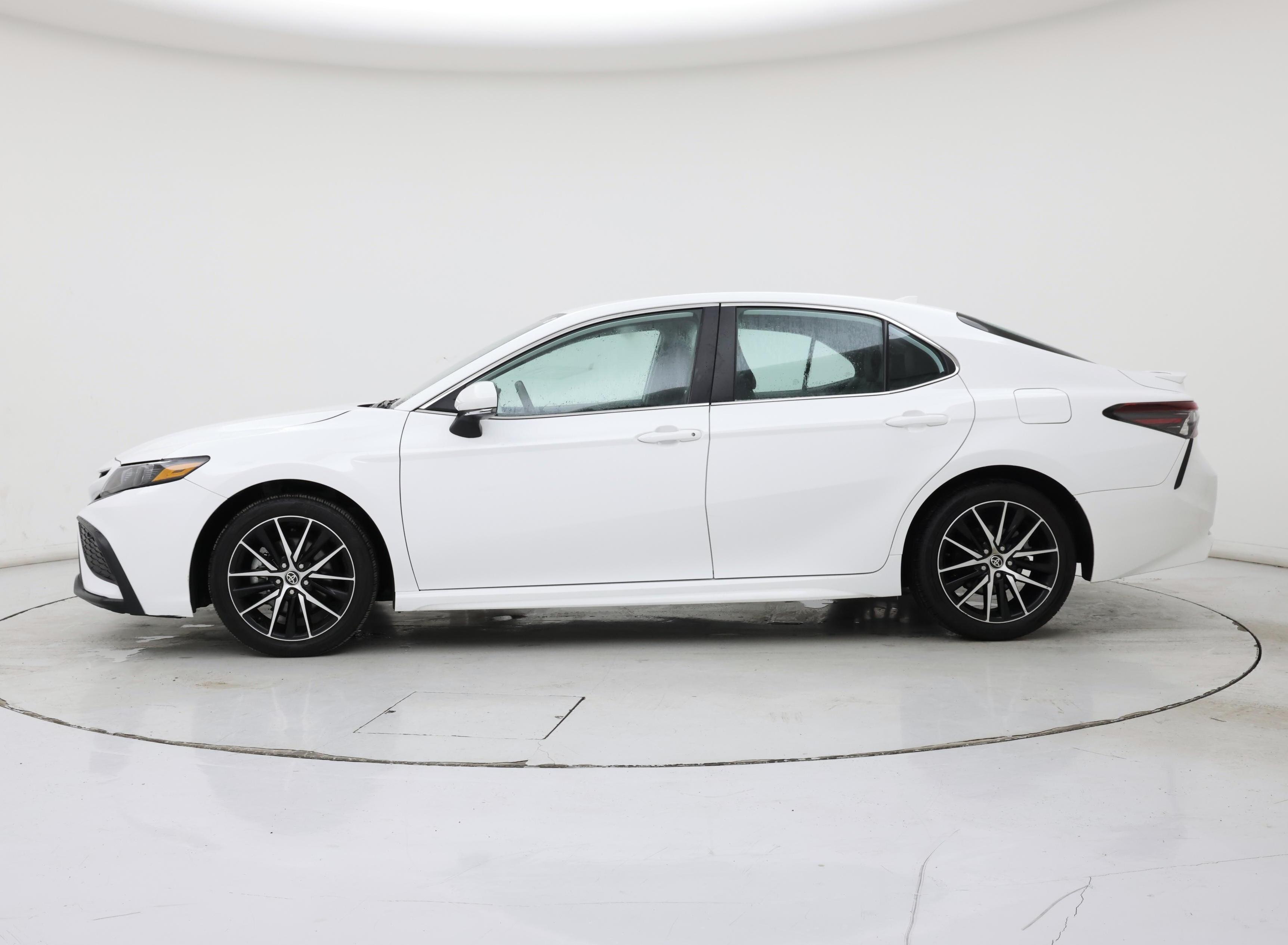 Thumbnail: 2024 Toyota Camry - 3