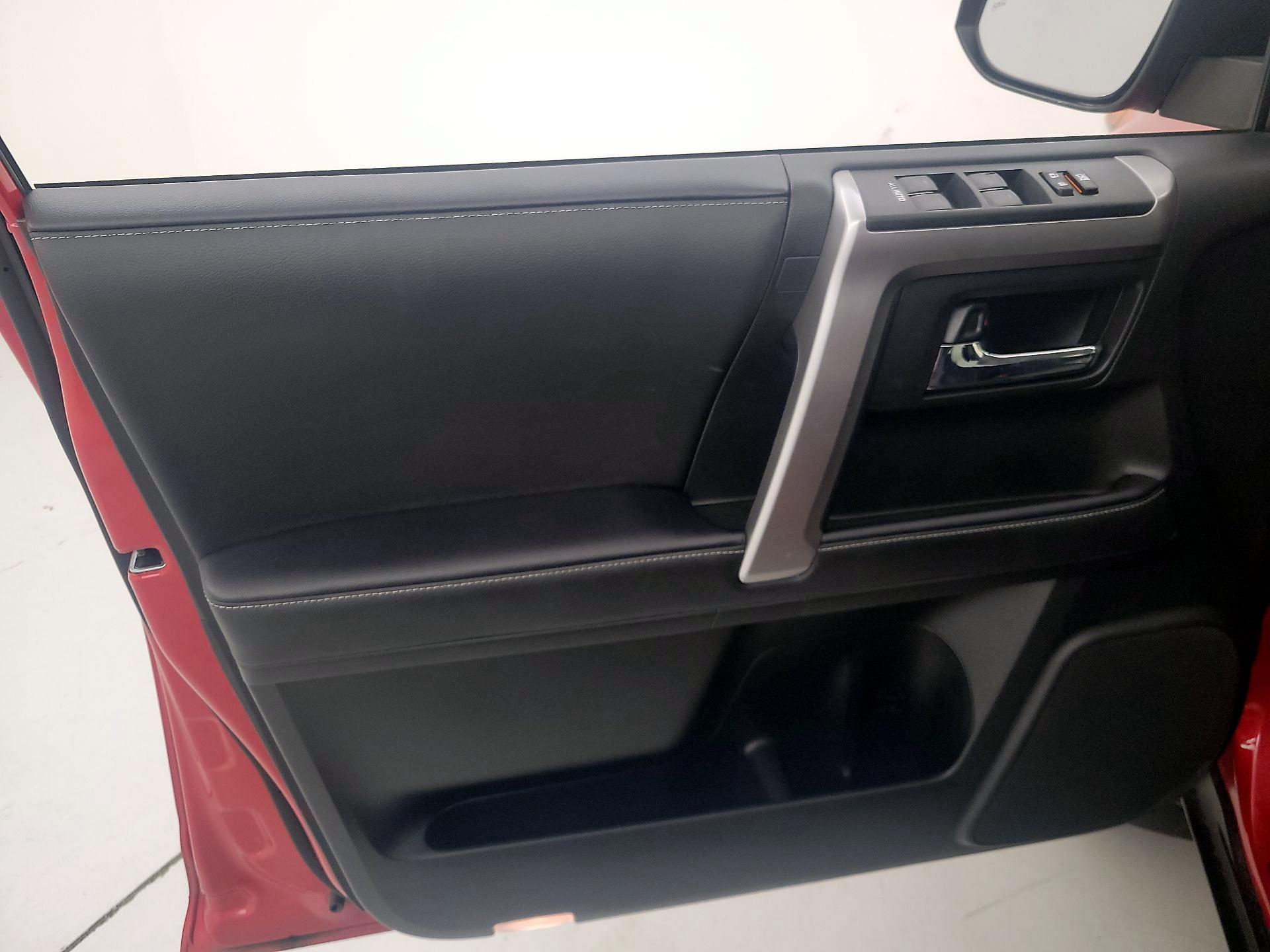 Thumbnail: 2024 Toyota 4Runner - 12