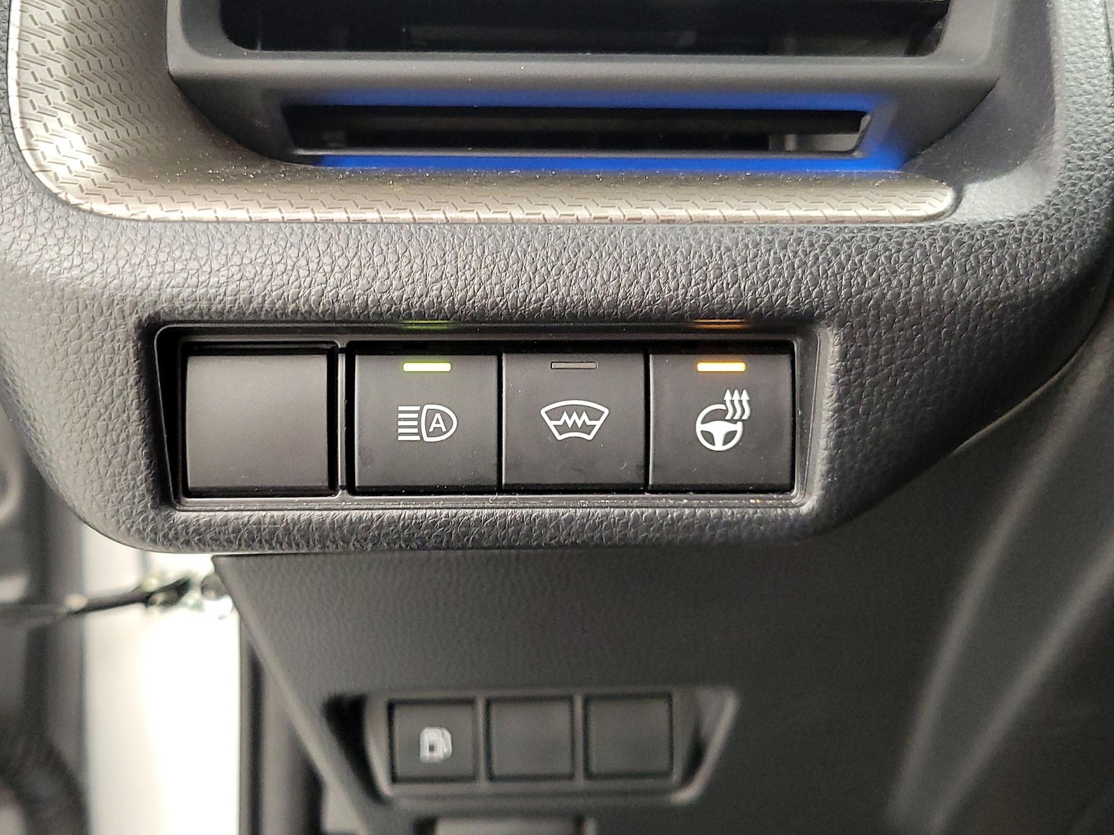 2024 Toyota Prius XLE - Photo 14