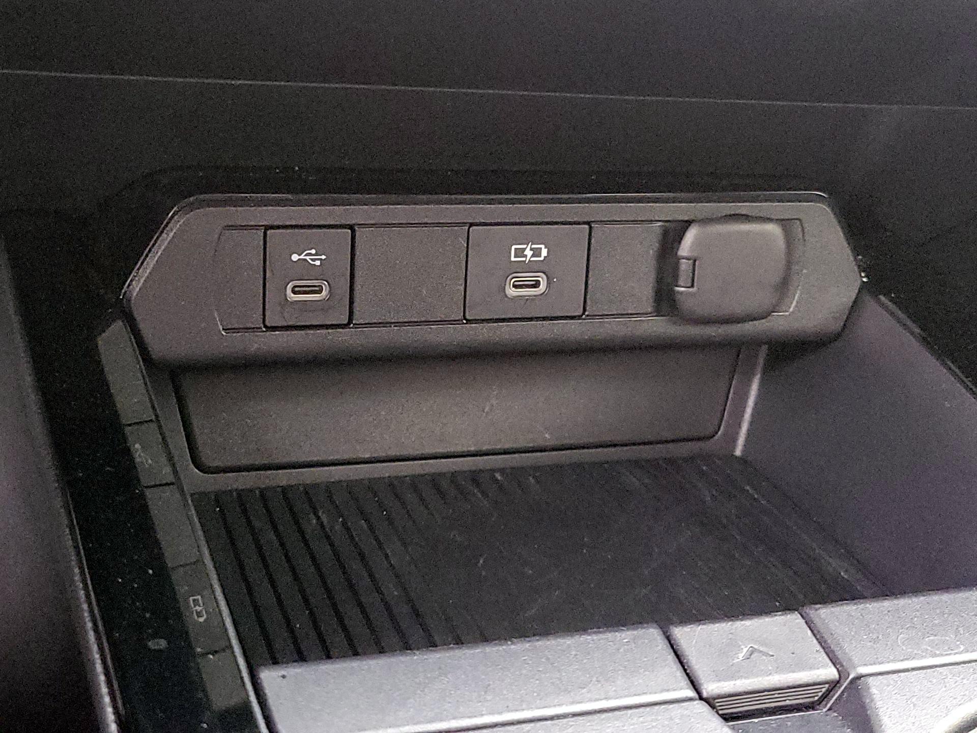 Thumbnail: 2024 Toyota Prius - 18