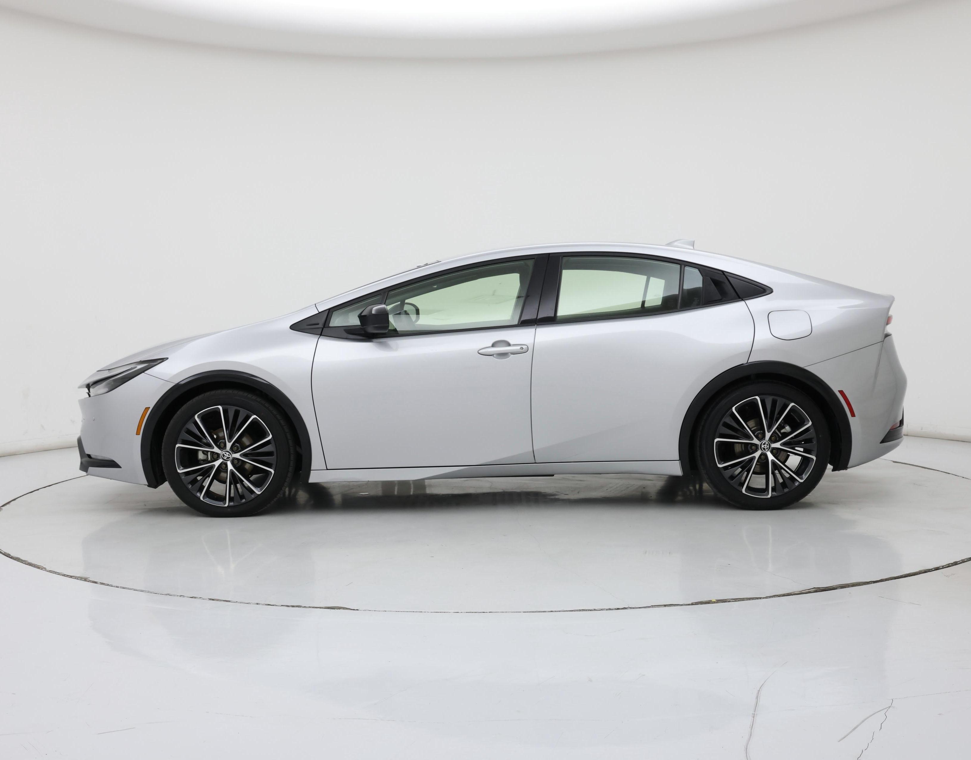 Thumbnail: 2024 Toyota Prius - 3