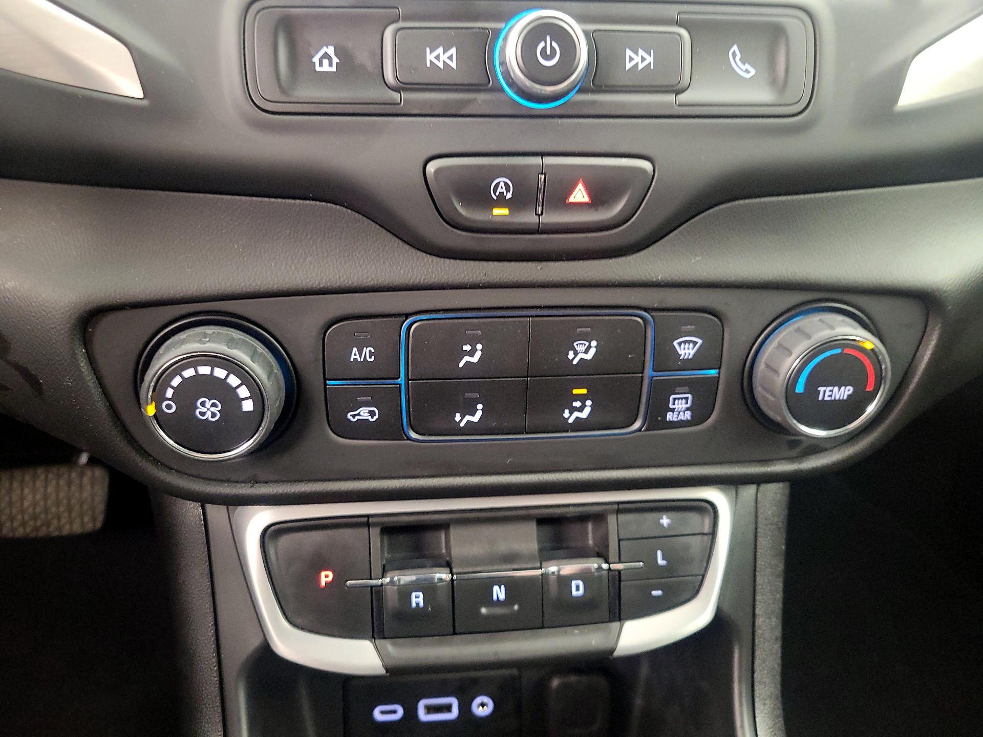 Thumbnail: 2022 GMC Terrain - 16