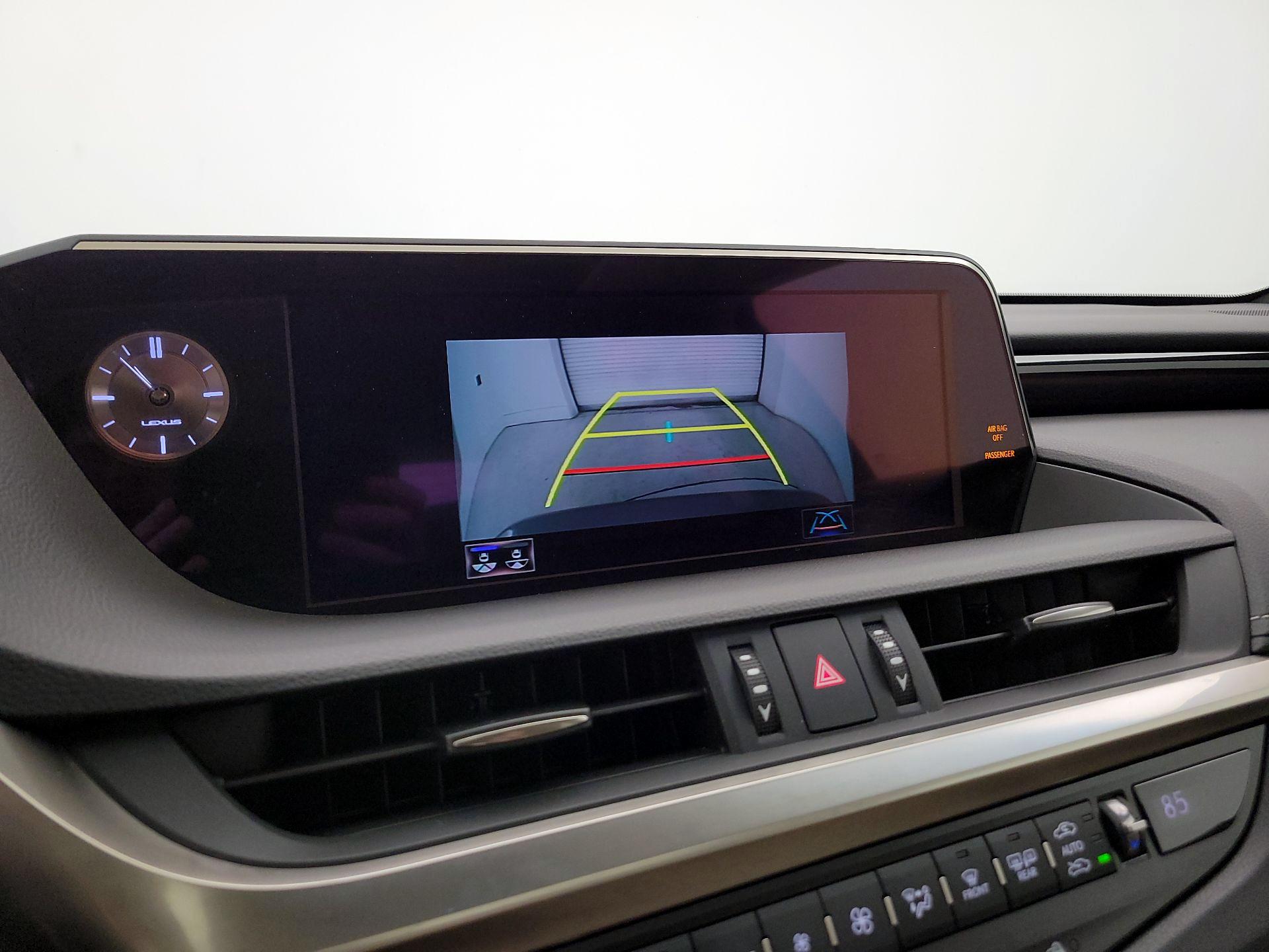 Thumbnail: 2019 Lexus ES - 15