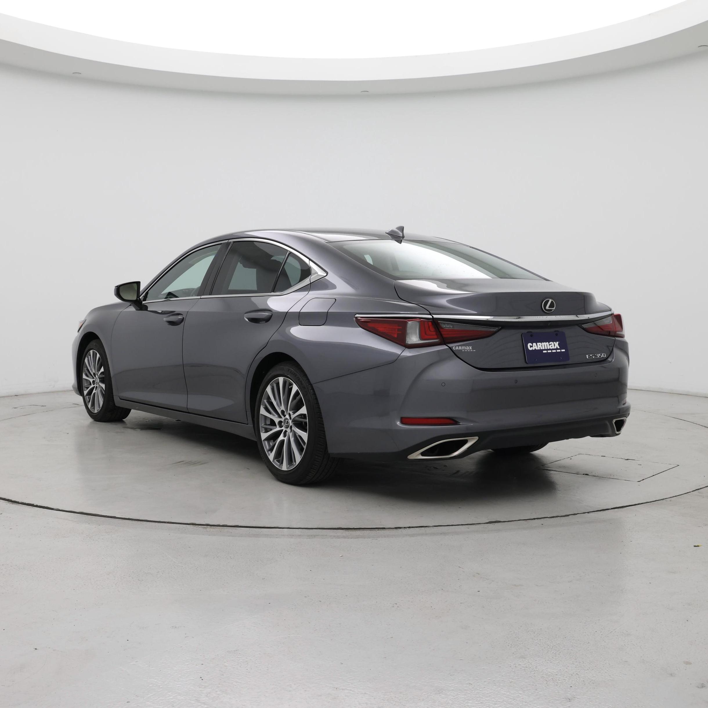 Thumbnail: 2019 Lexus ES - 2