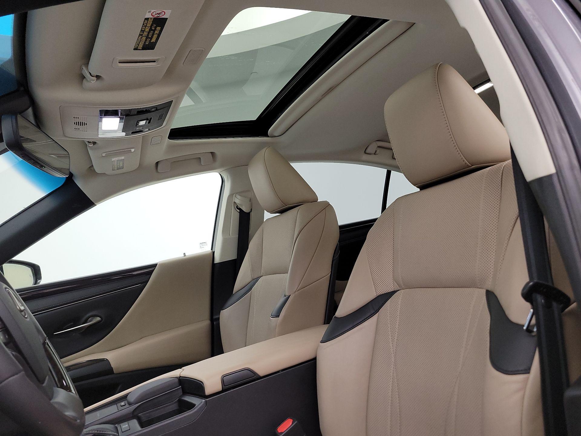 Thumbnail: 2019 Lexus ES - 20