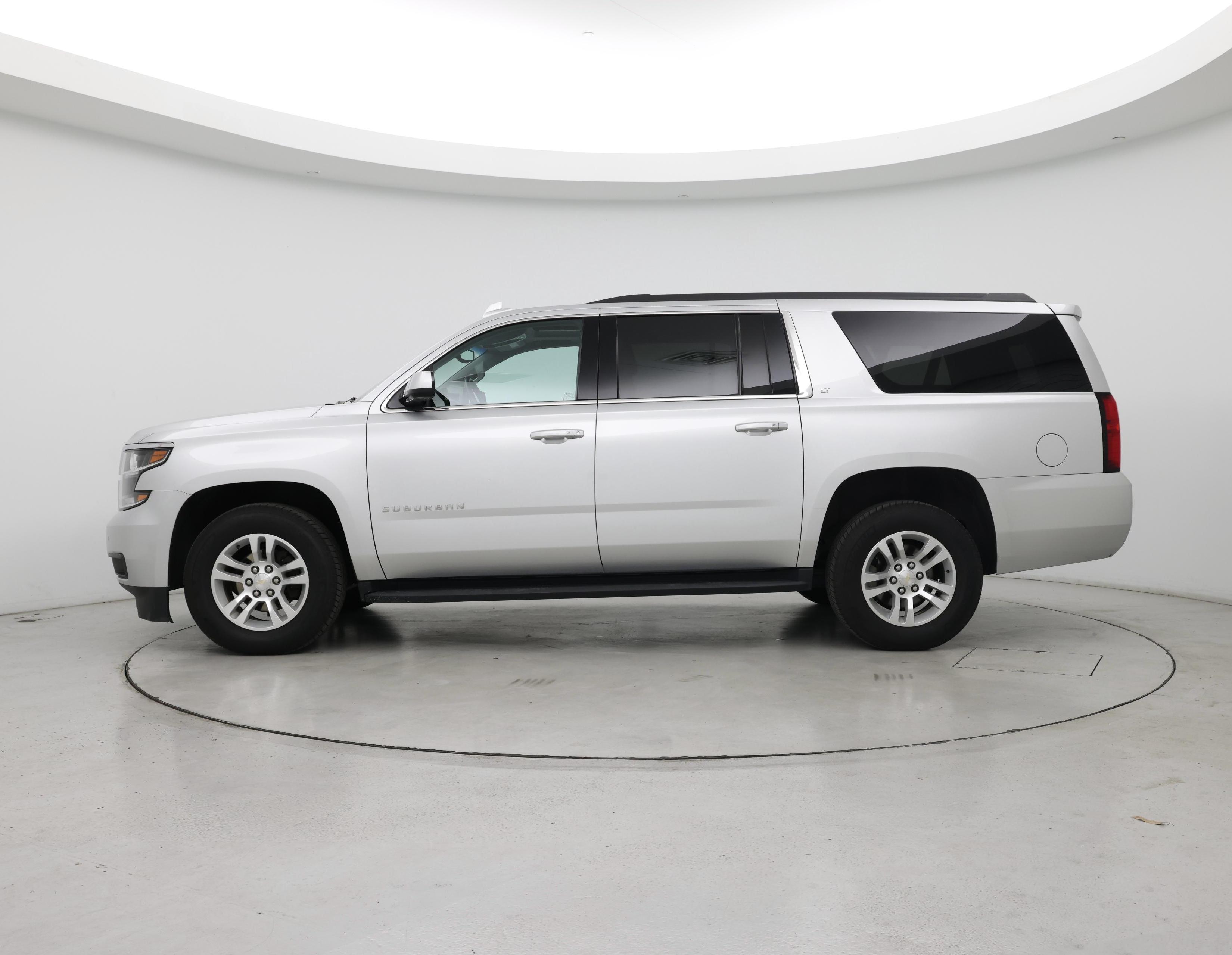 Thumbnail: 2020 Chevrolet Suburban - 3