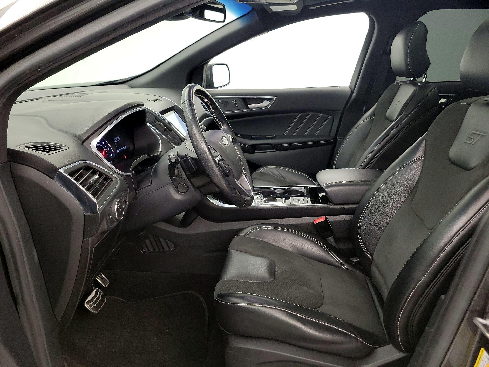 Thumbnail: 2019 Ford Edge - 11