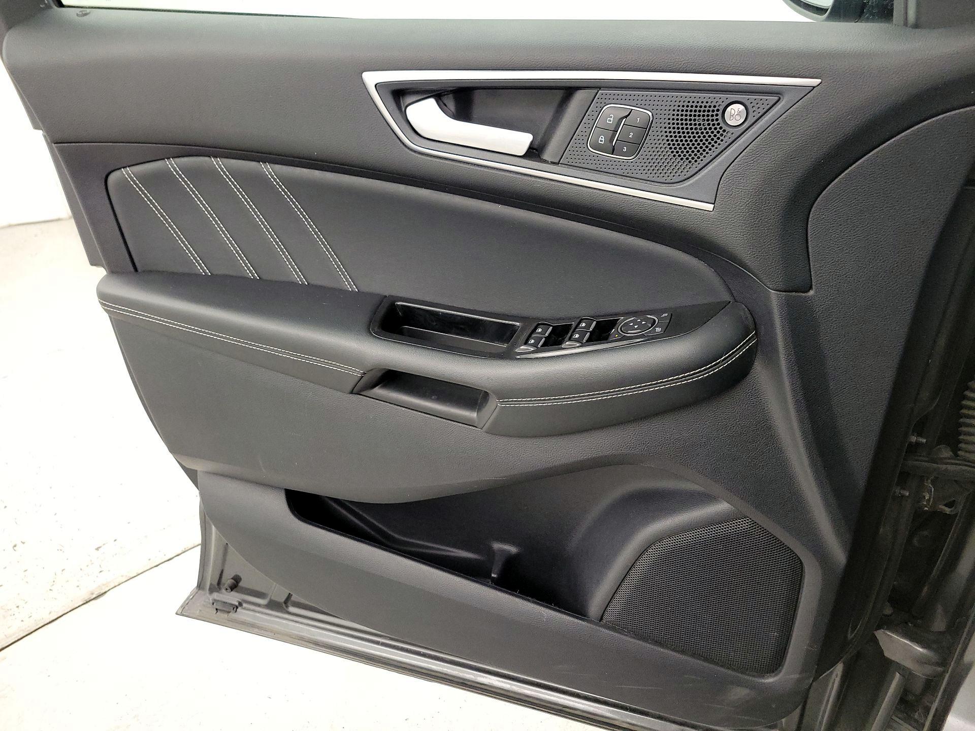 Thumbnail: 2019 Ford Edge - 12