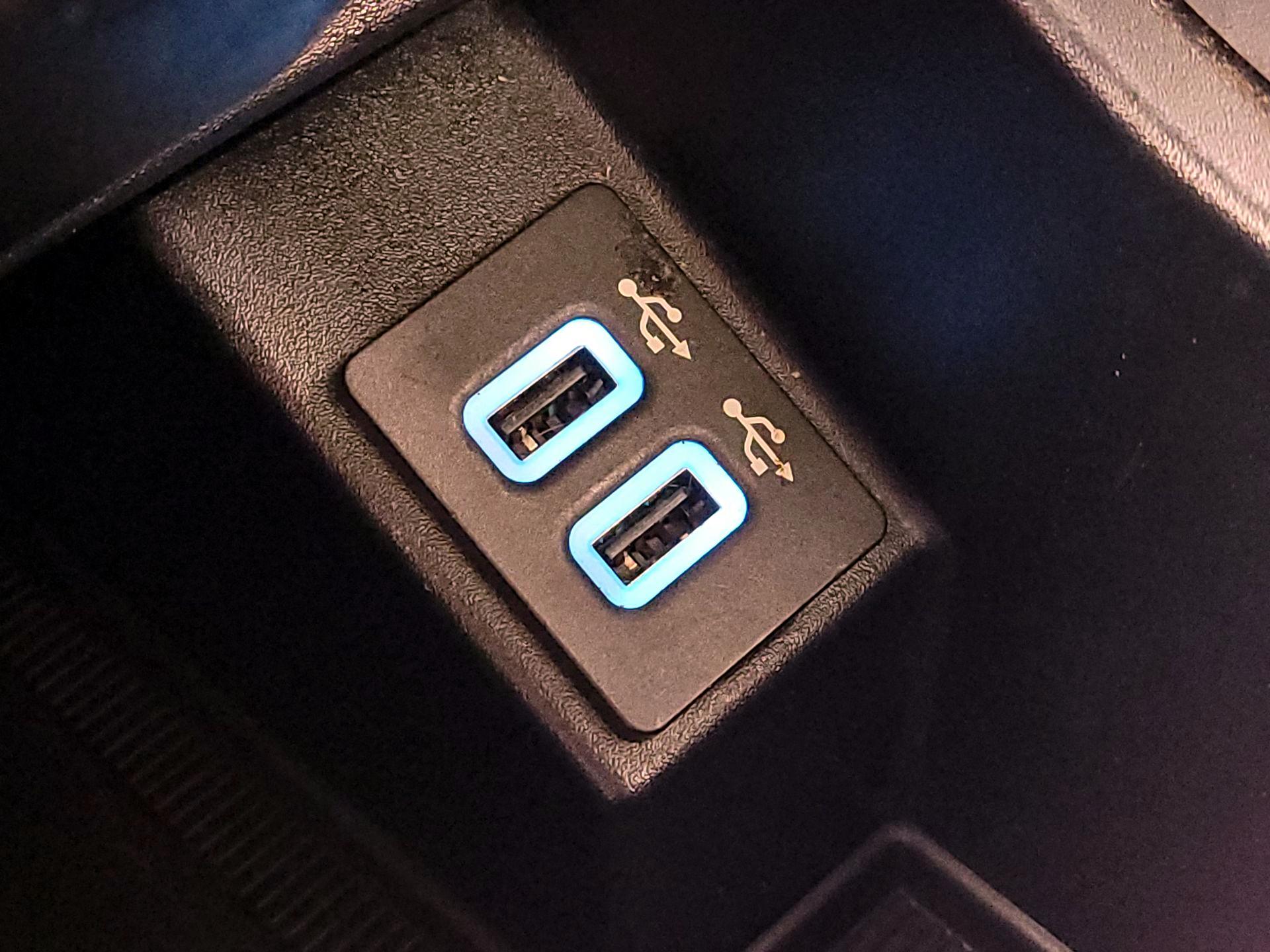 Thumbnail: 2019 Ford Edge - 19