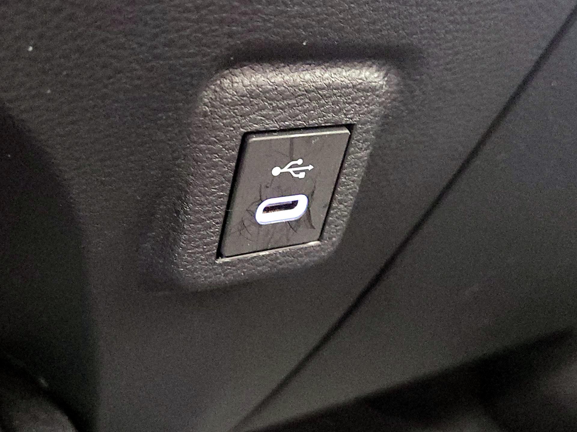 Thumbnail: 2025 Toyota Corolla - 18