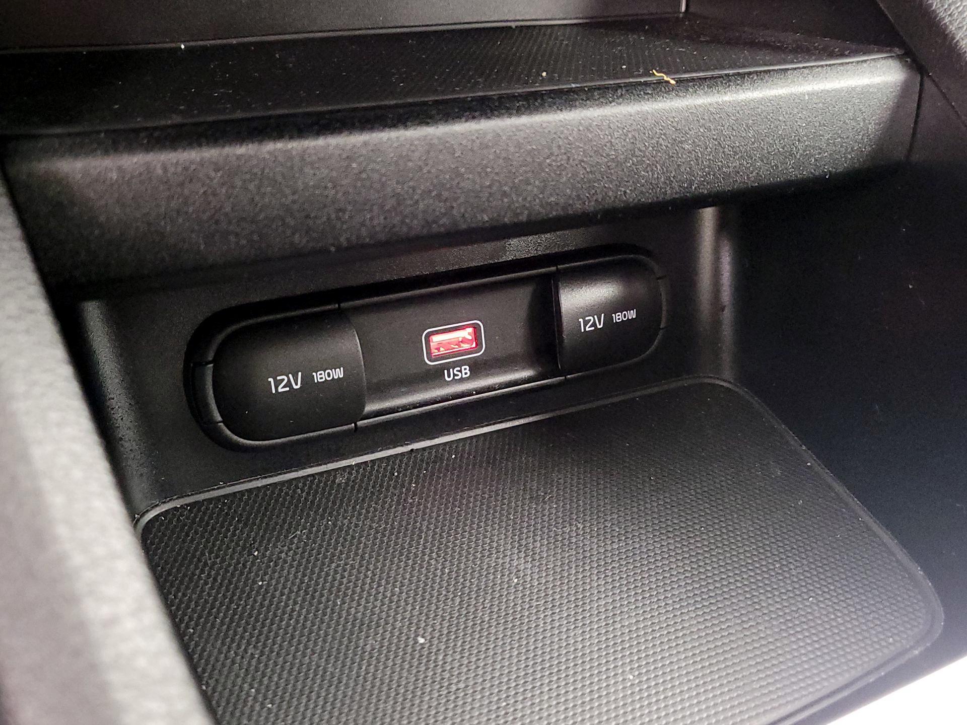 Thumbnail: 2022 Kia Forte - 18