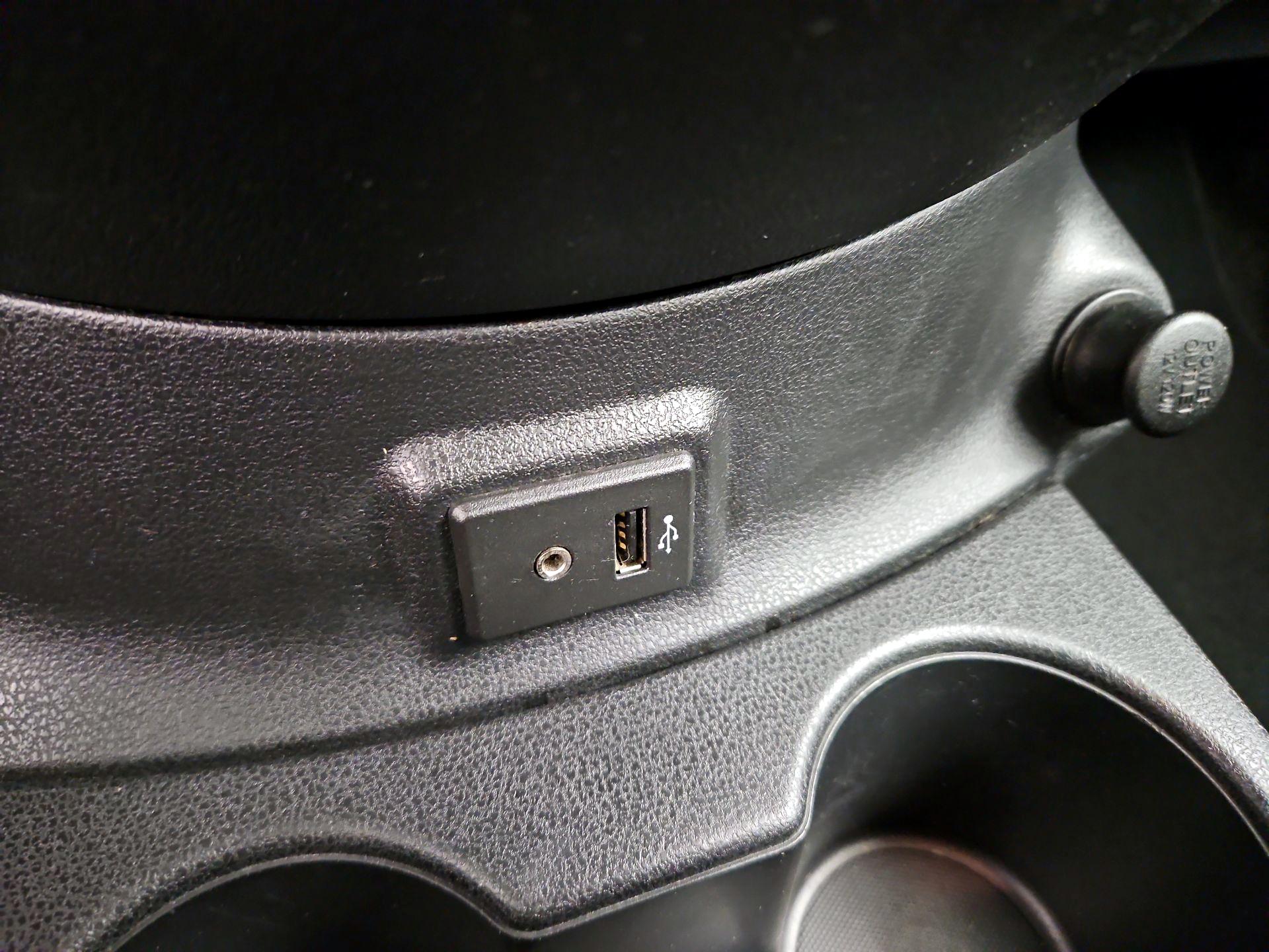 Thumbnail: 2017 Nissan Versa - 18