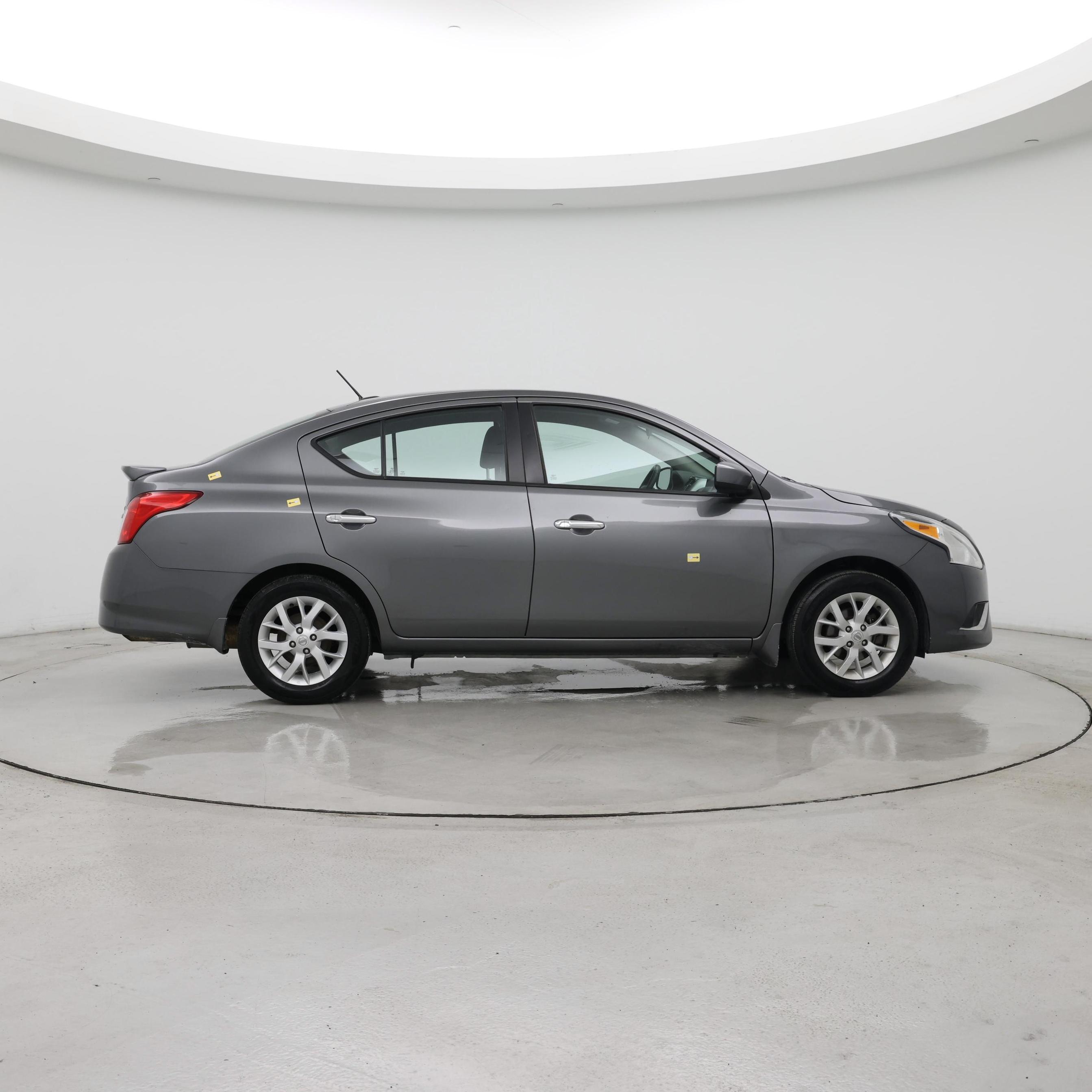 Thumbnail: 2017 Nissan Versa - 7