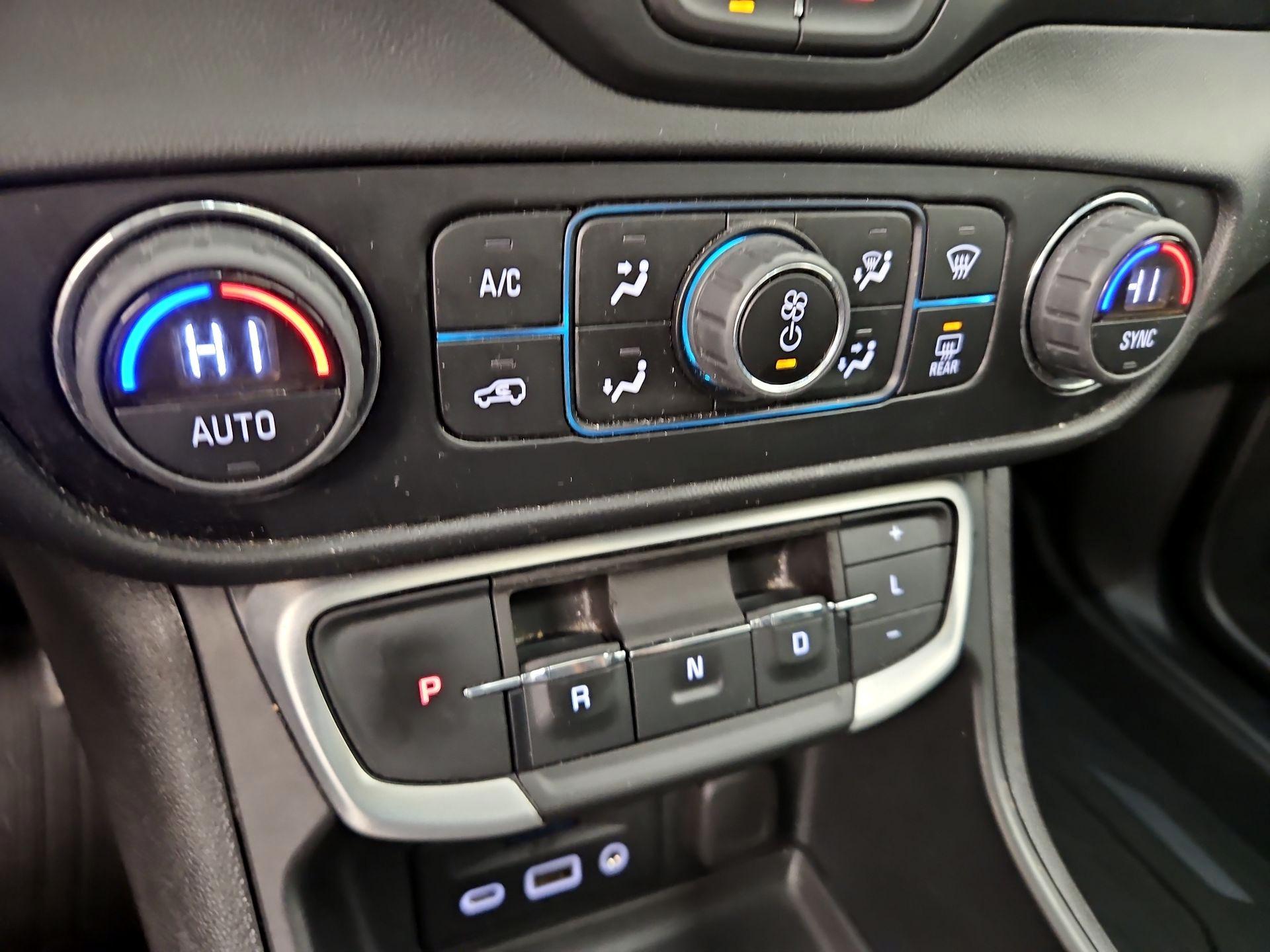 Thumbnail: 2023 GMC Terrain - 16