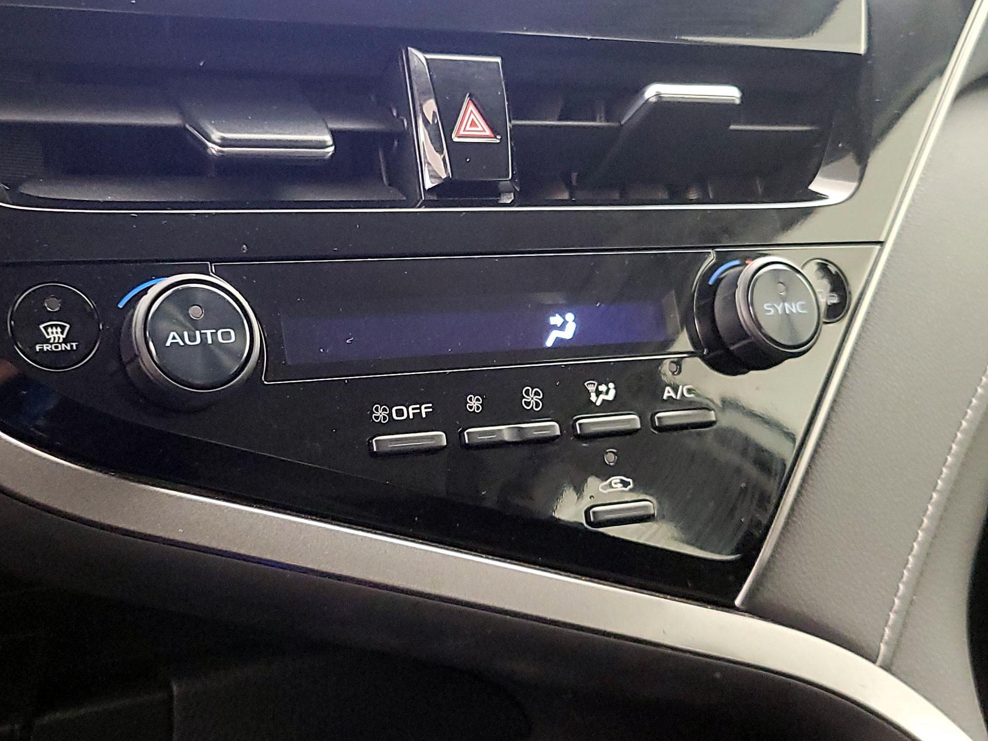 Thumbnail: 2024 Toyota Camry - 16