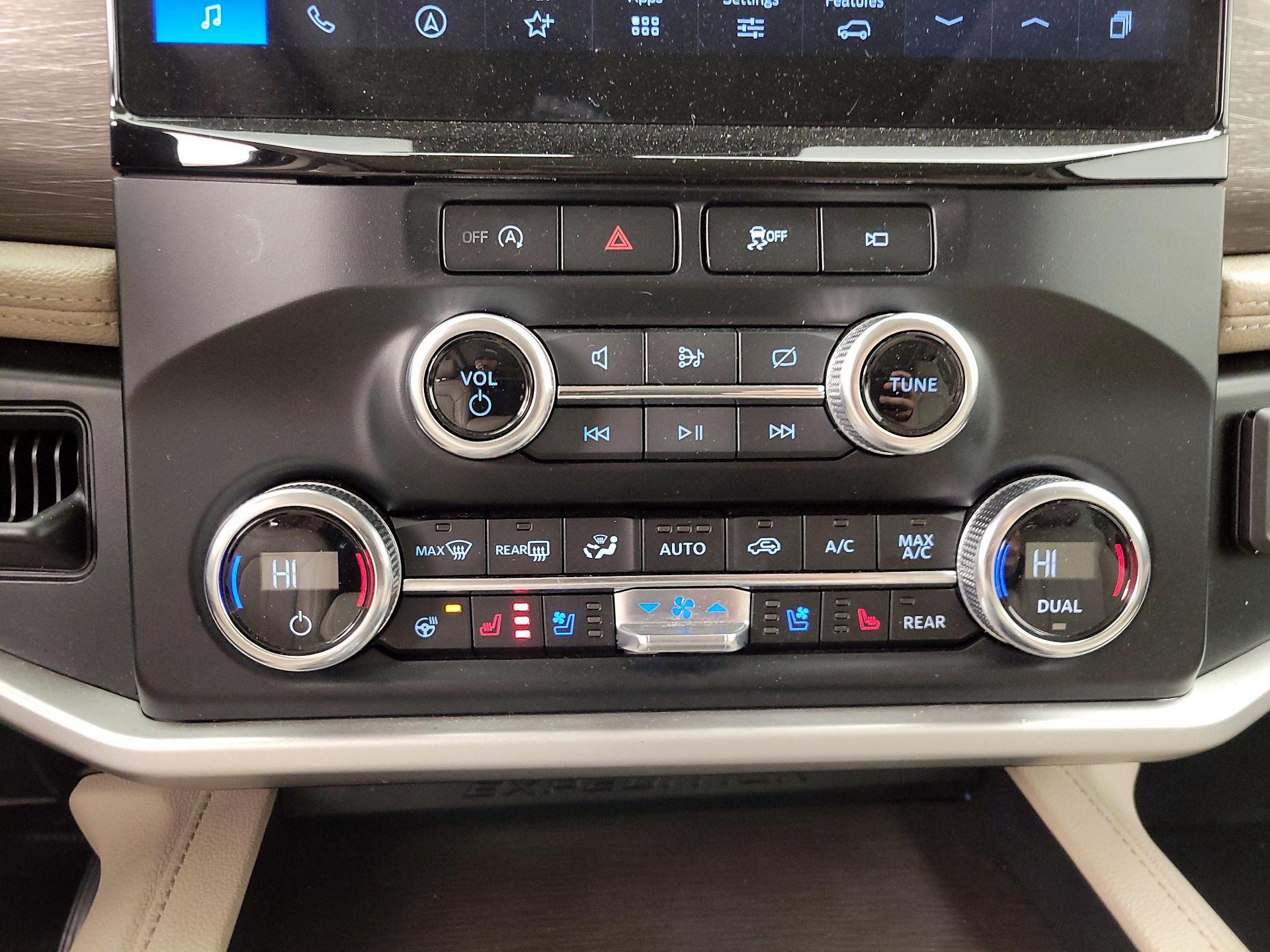 Thumbnail: 2024 Ford Expedition MAX - 17