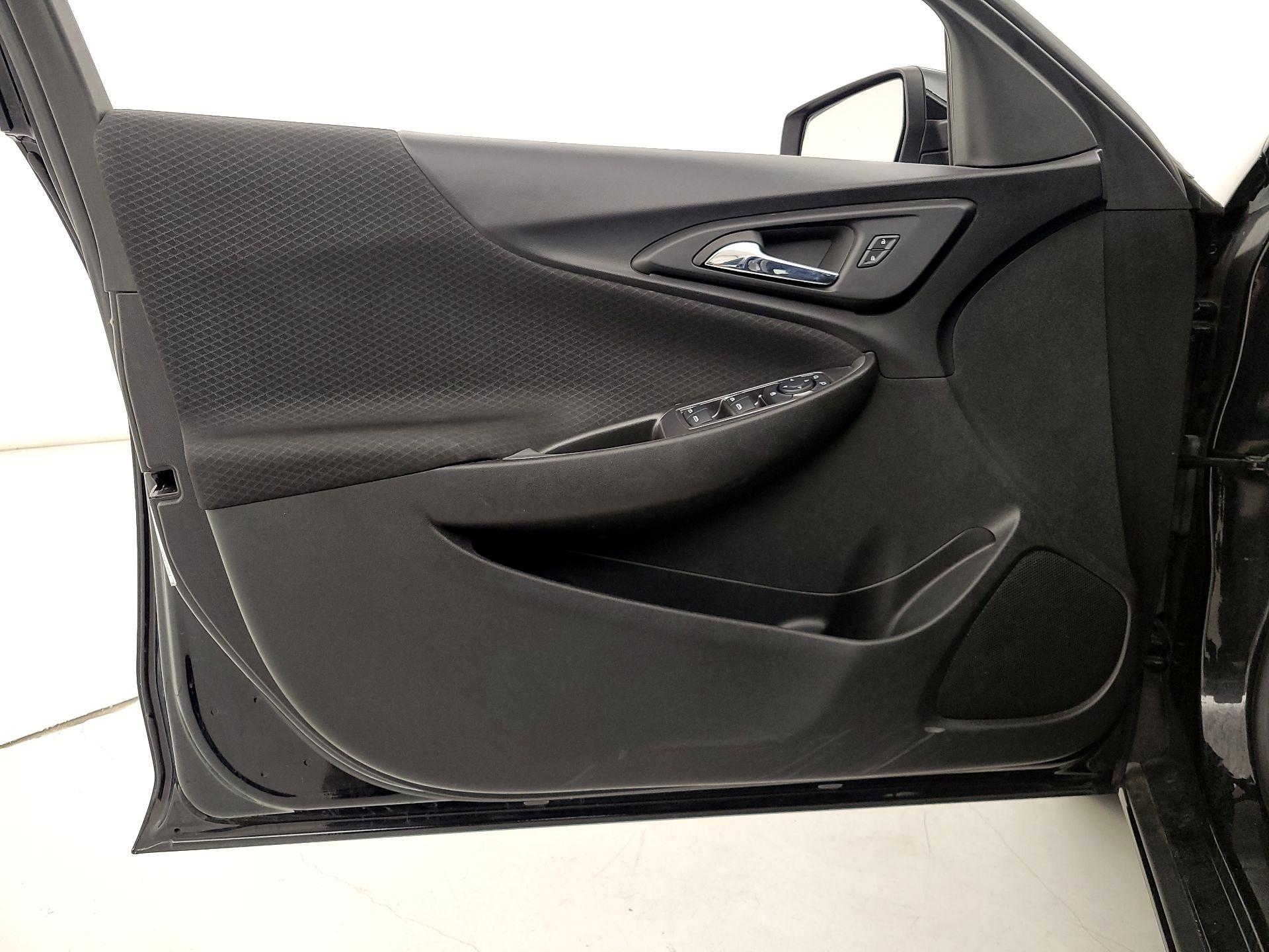 Thumbnail: 2023 Chevrolet Malibu - 12