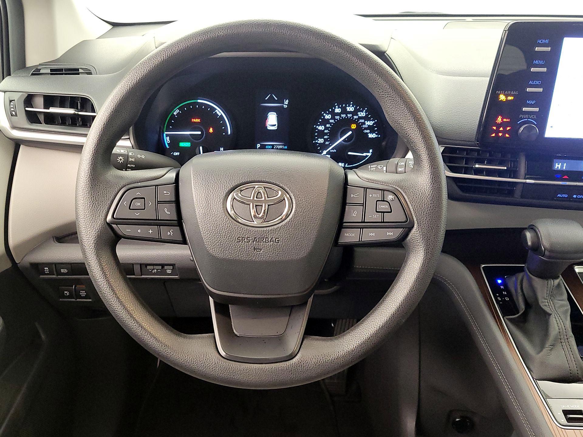 Thumbnail: 2024 Toyota Sienna - 10