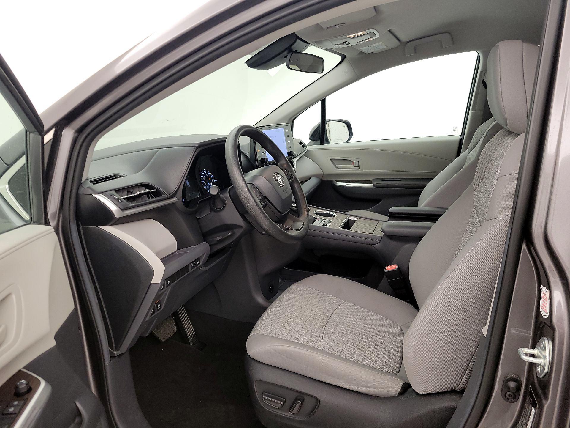 Thumbnail: 2024 Toyota Sienna - 11