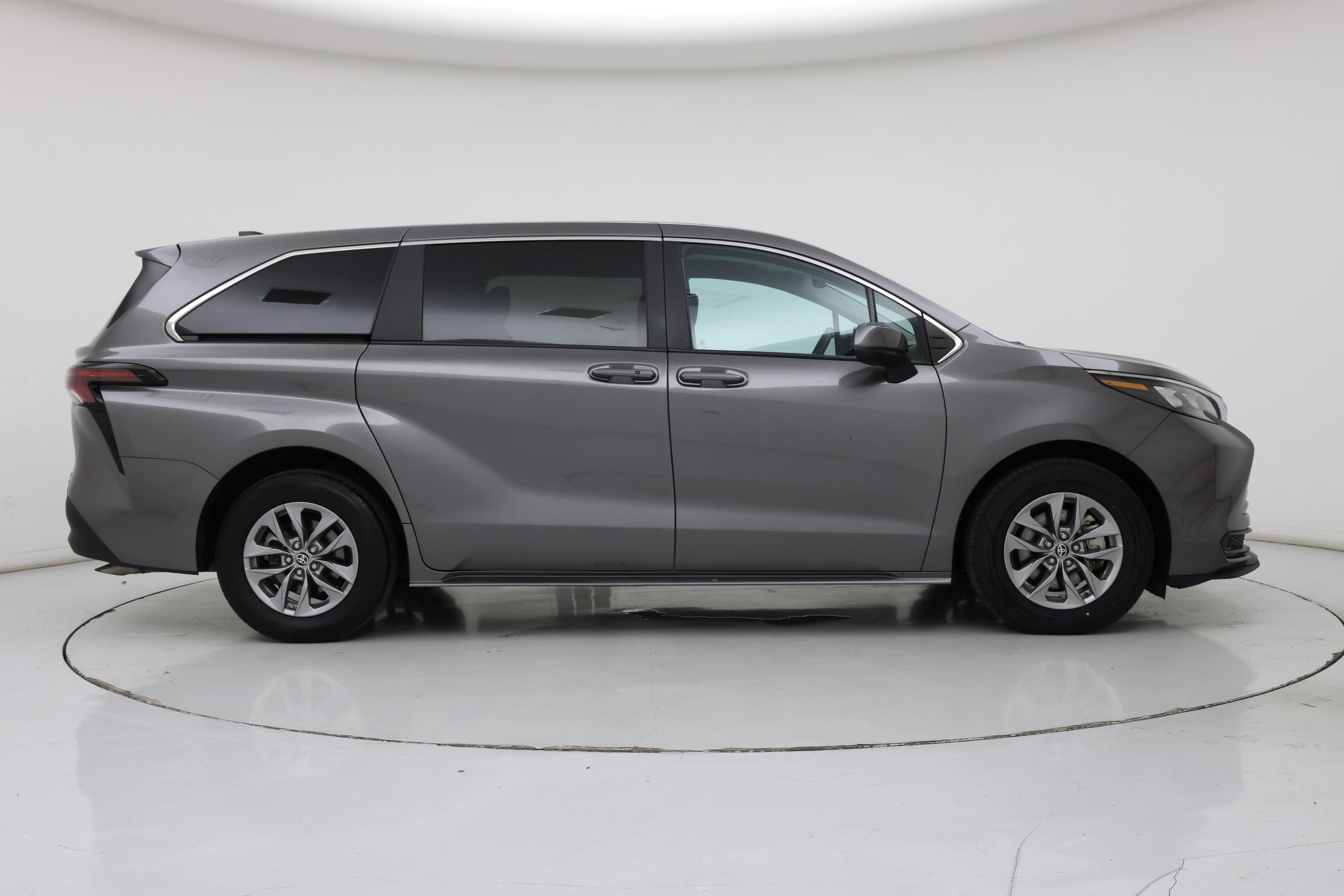 Thumbnail: 2024 Toyota Sienna - 7