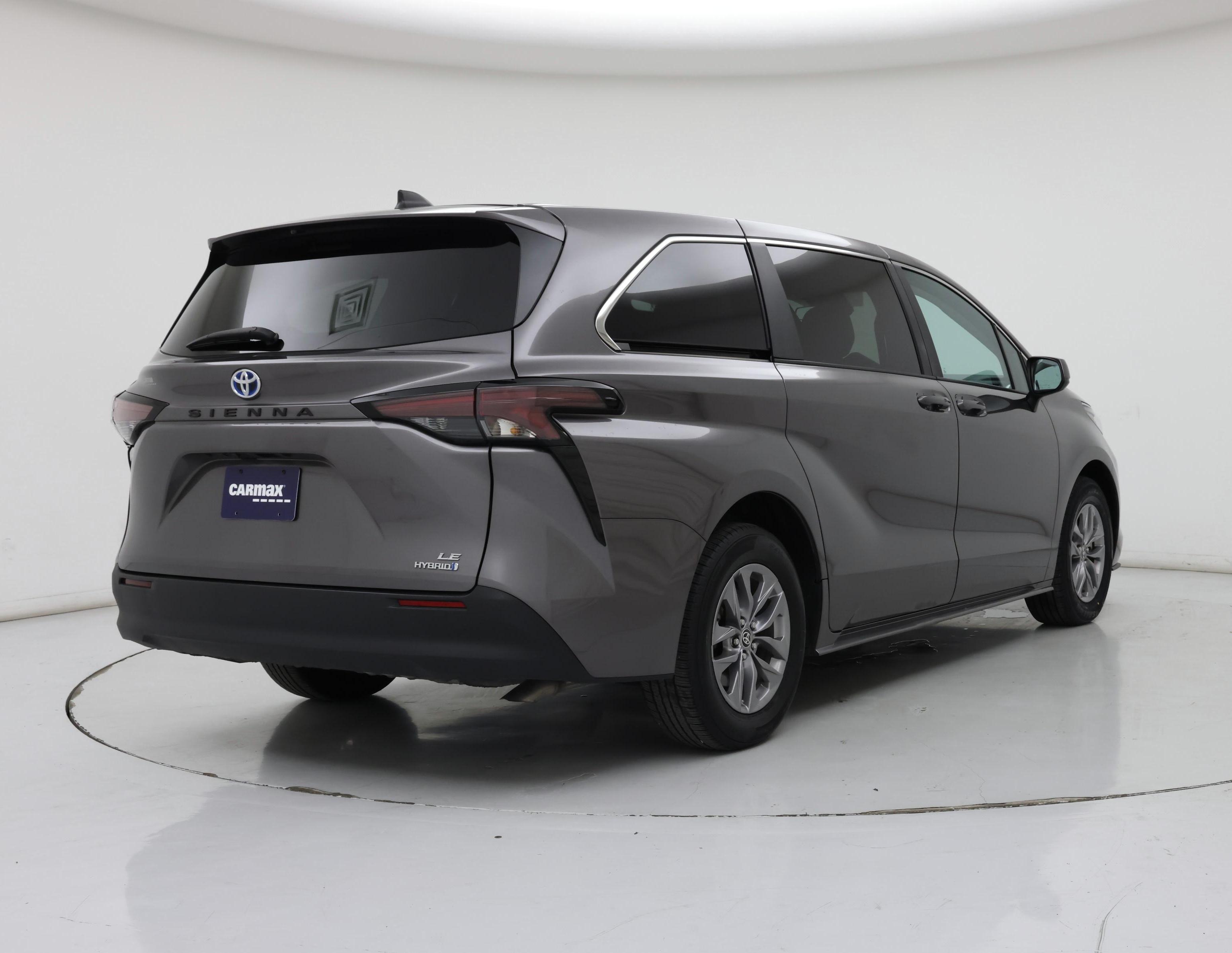 Thumbnail: 2024 Toyota Sienna - 8