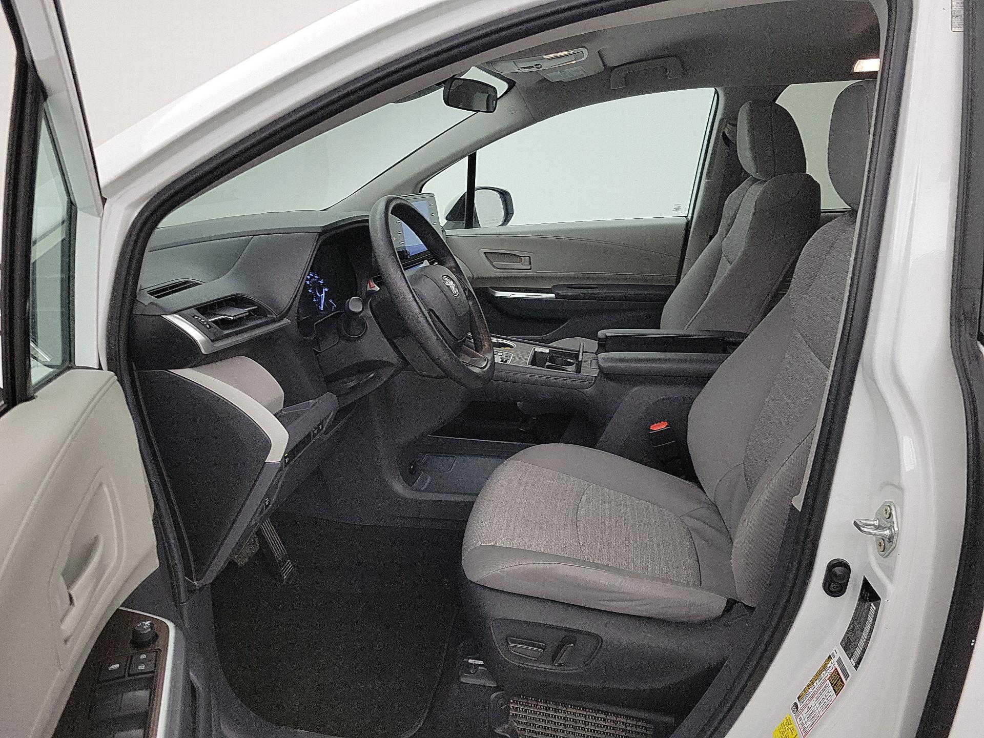 Thumbnail: 2024 Toyota Sienna - 11