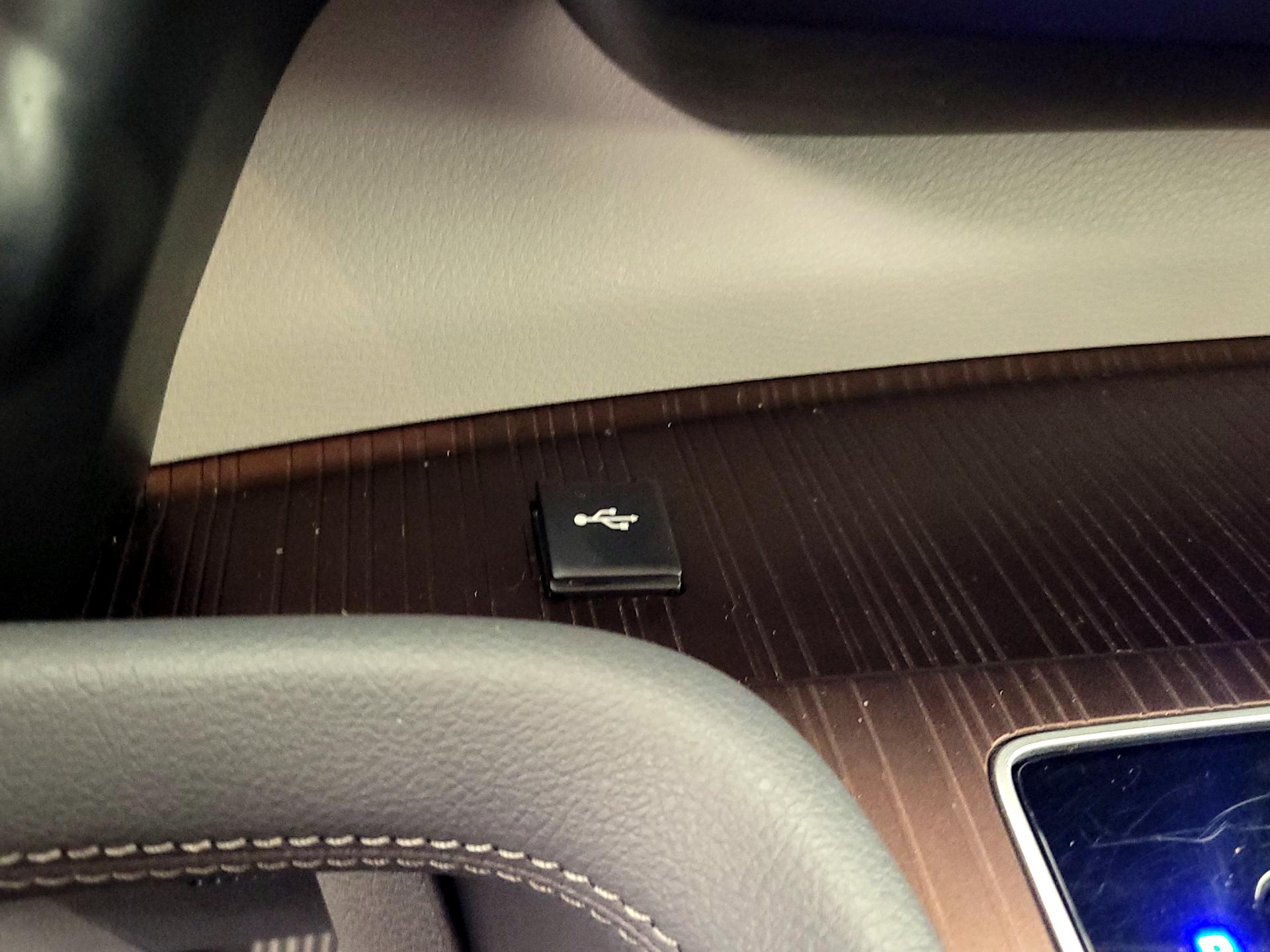 Thumbnail: 2024 Toyota Sienna - 18