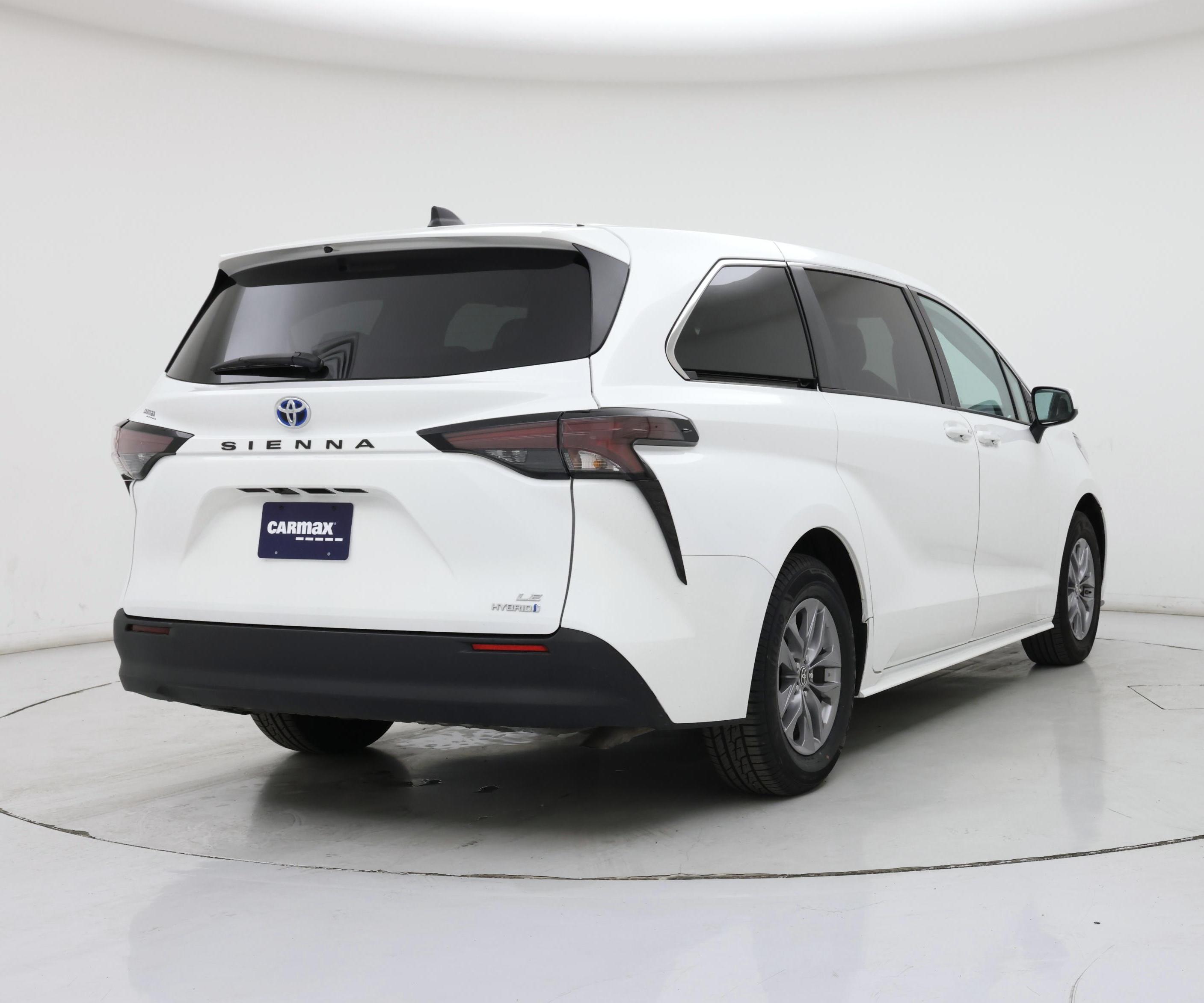 Thumbnail: 2024 Toyota Sienna - 8