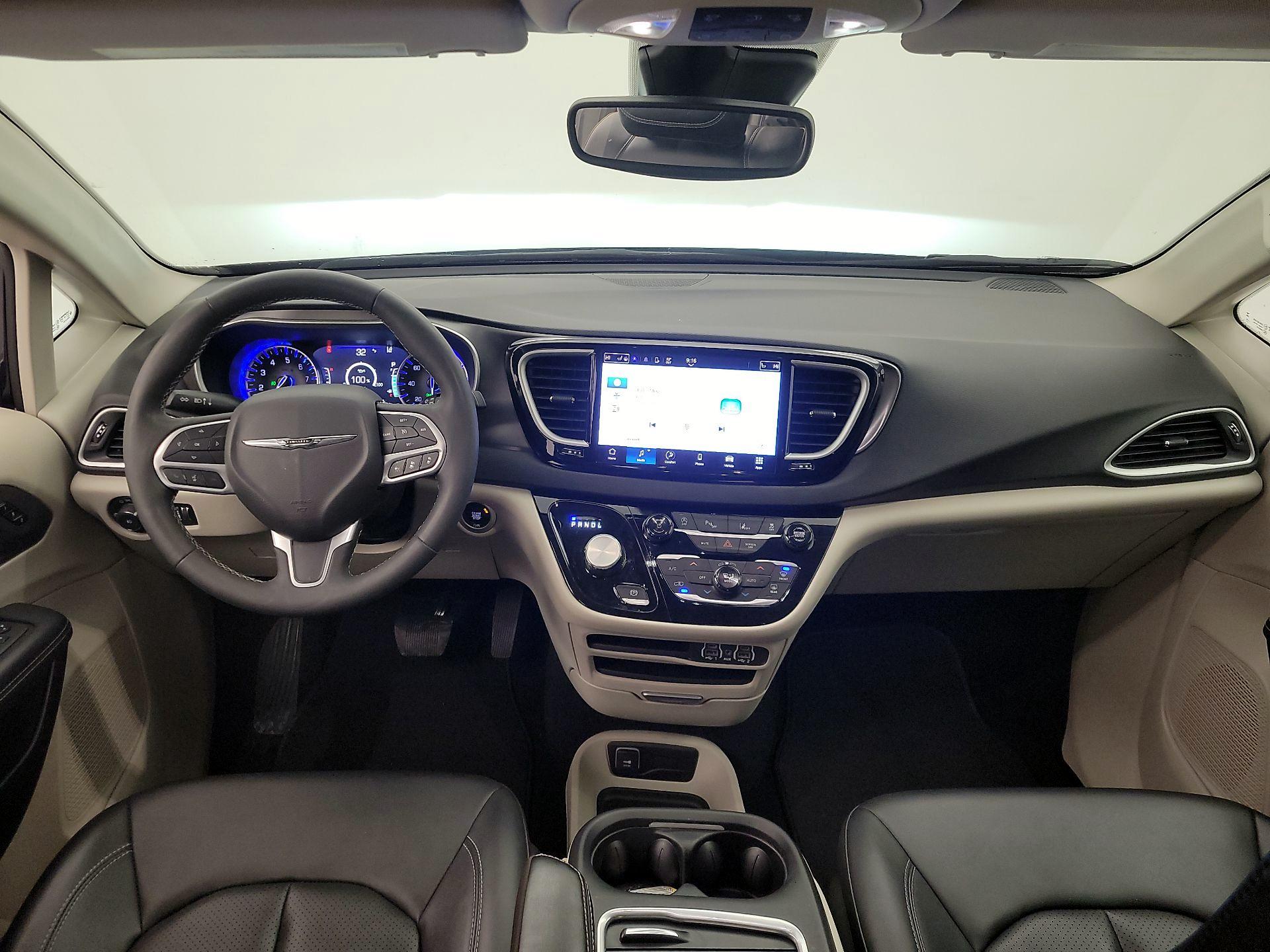 Thumbnail: 2024 Chrysler Pacifica - 9