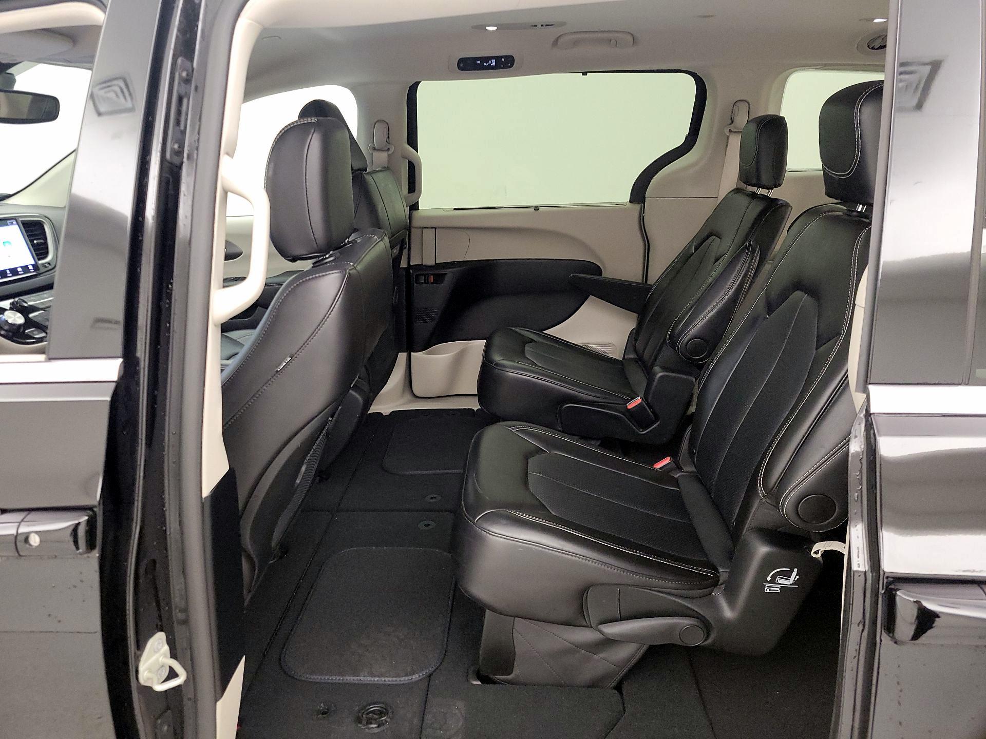 Thumbnail: 2024 Chrysler Pacifica - 19