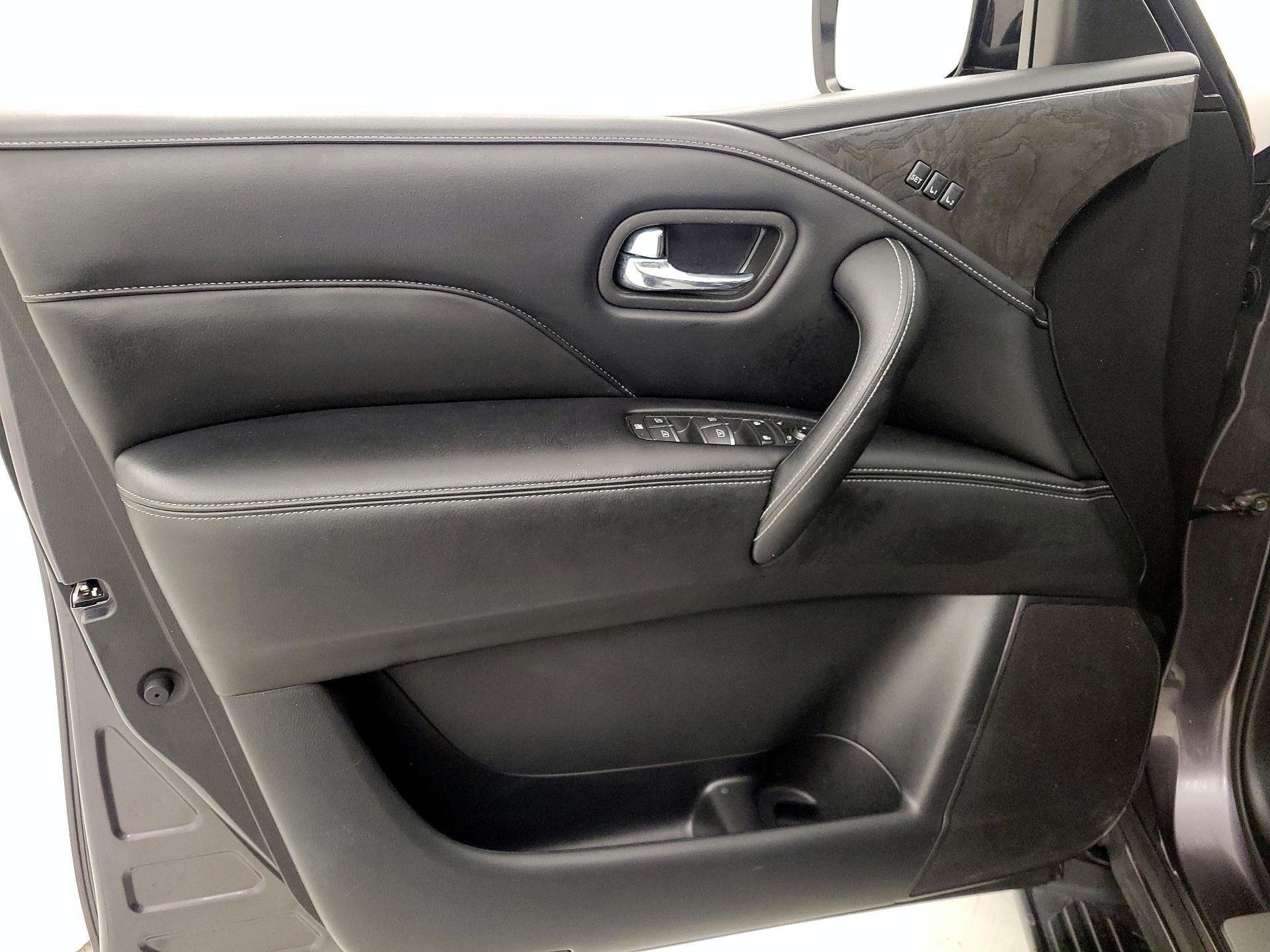 Thumbnail: 2023 INFINITI QX80 - 12