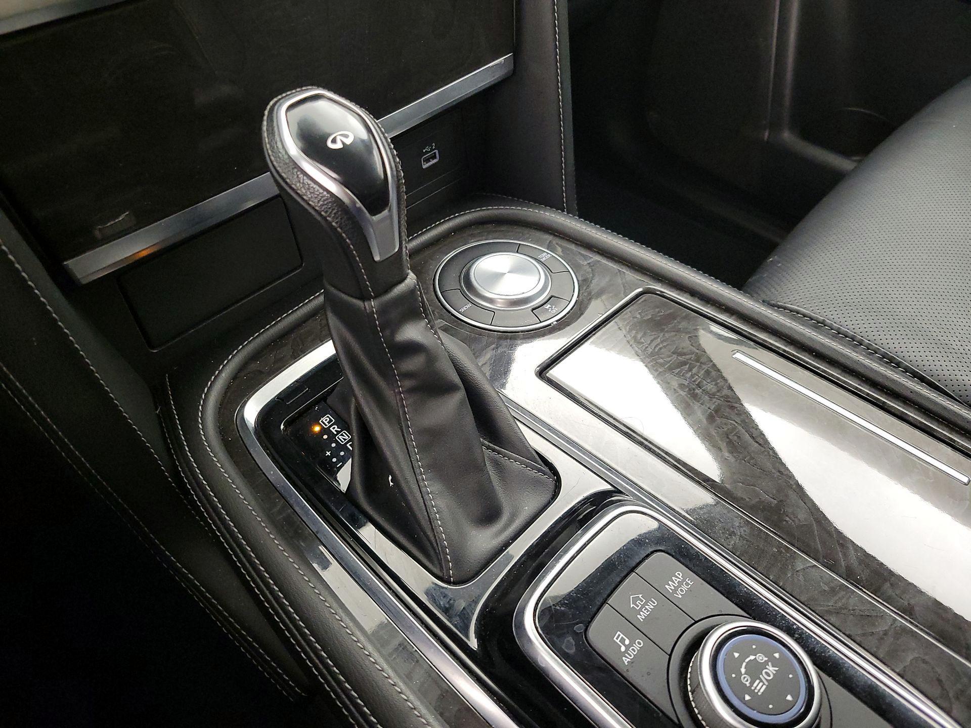 Thumbnail: 2023 INFINITI QX80 - 18