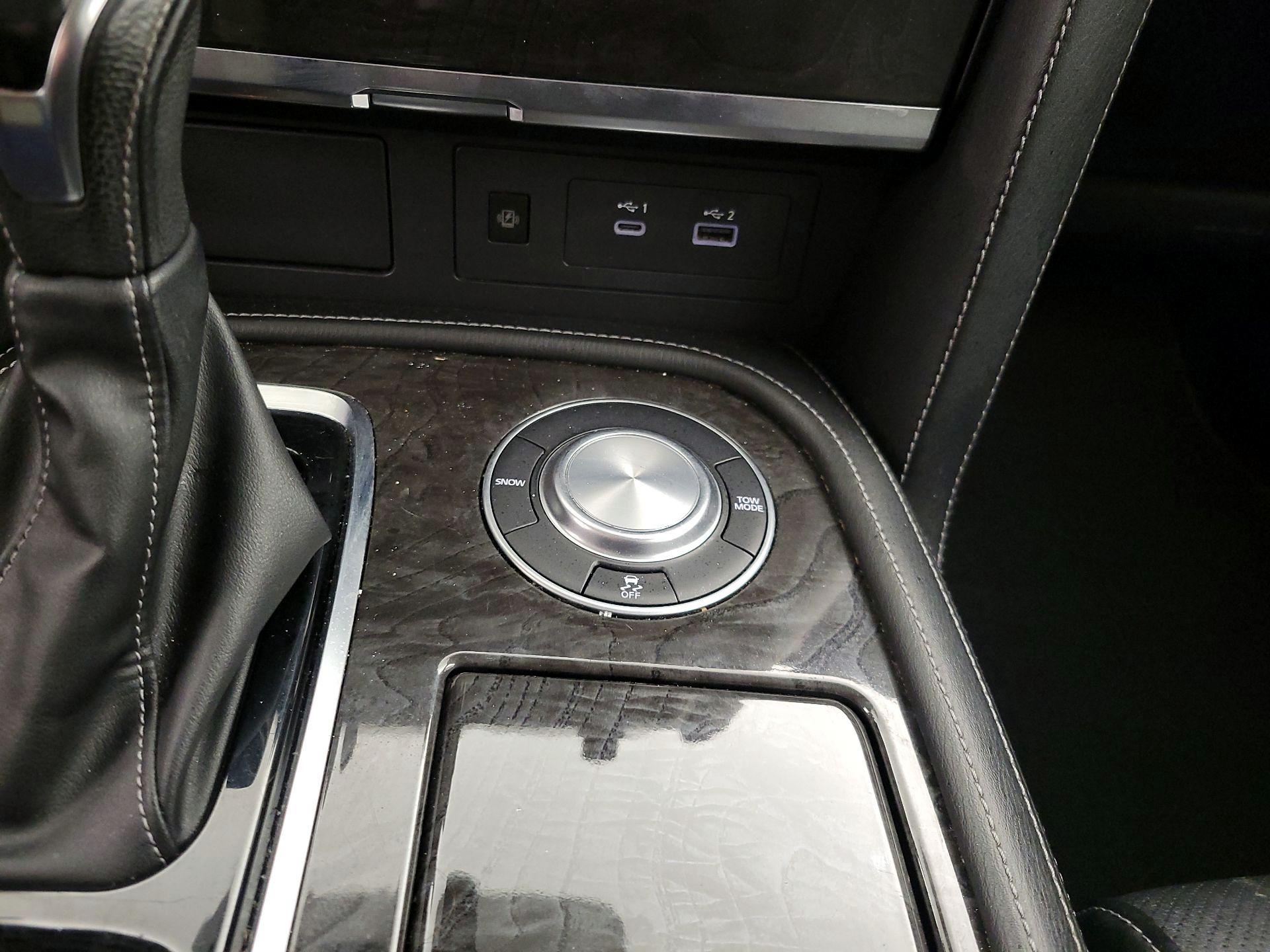 Thumbnail: 2023 INFINITI QX80 - 19