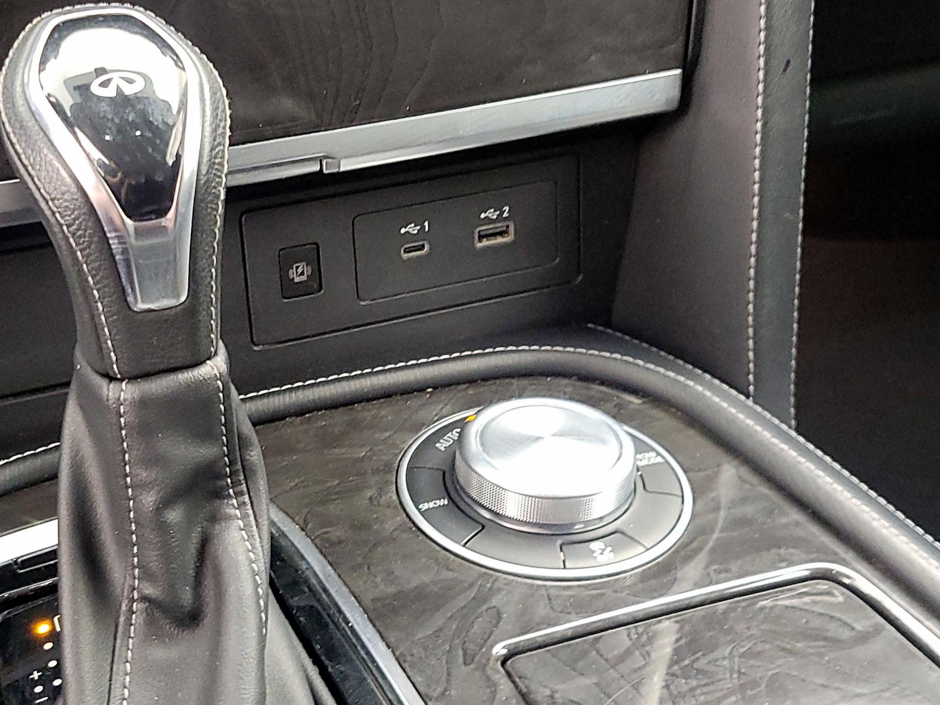 Thumbnail: 2024 INFINITI QX80 - 19