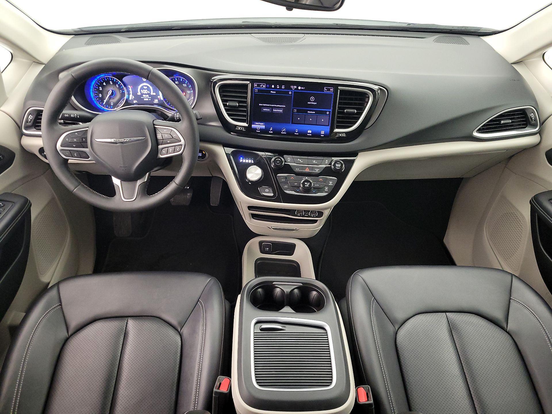 Thumbnail: 2024 Chrysler Pacifica - 9