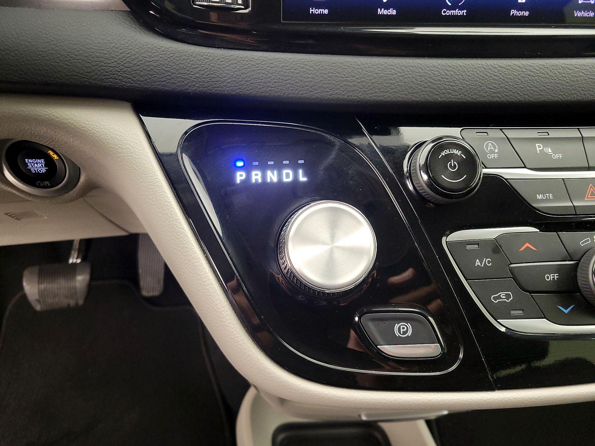 Thumbnail: 2024 Chrysler Pacifica - 17