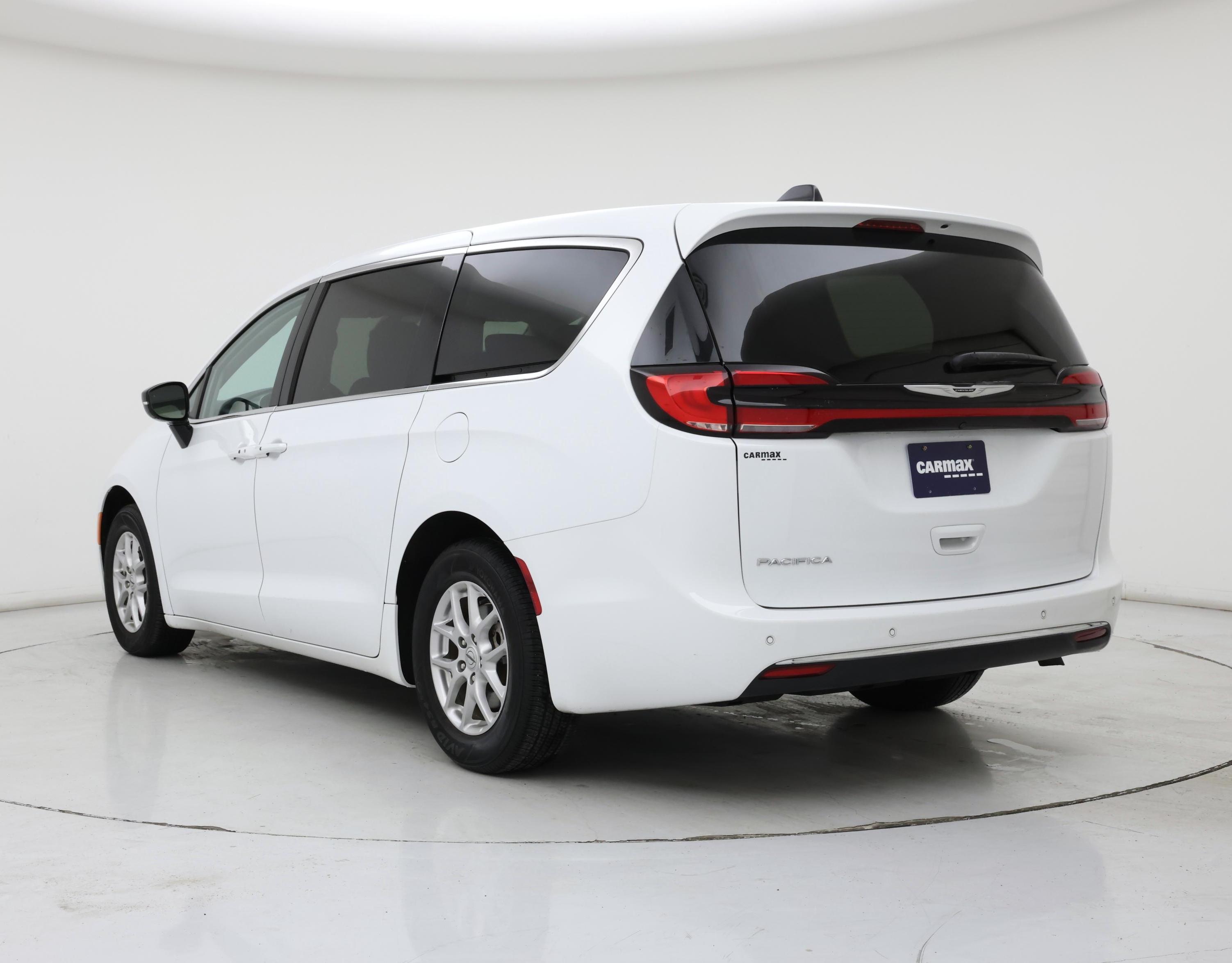 Thumbnail: 2024 Chrysler Pacifica - 2