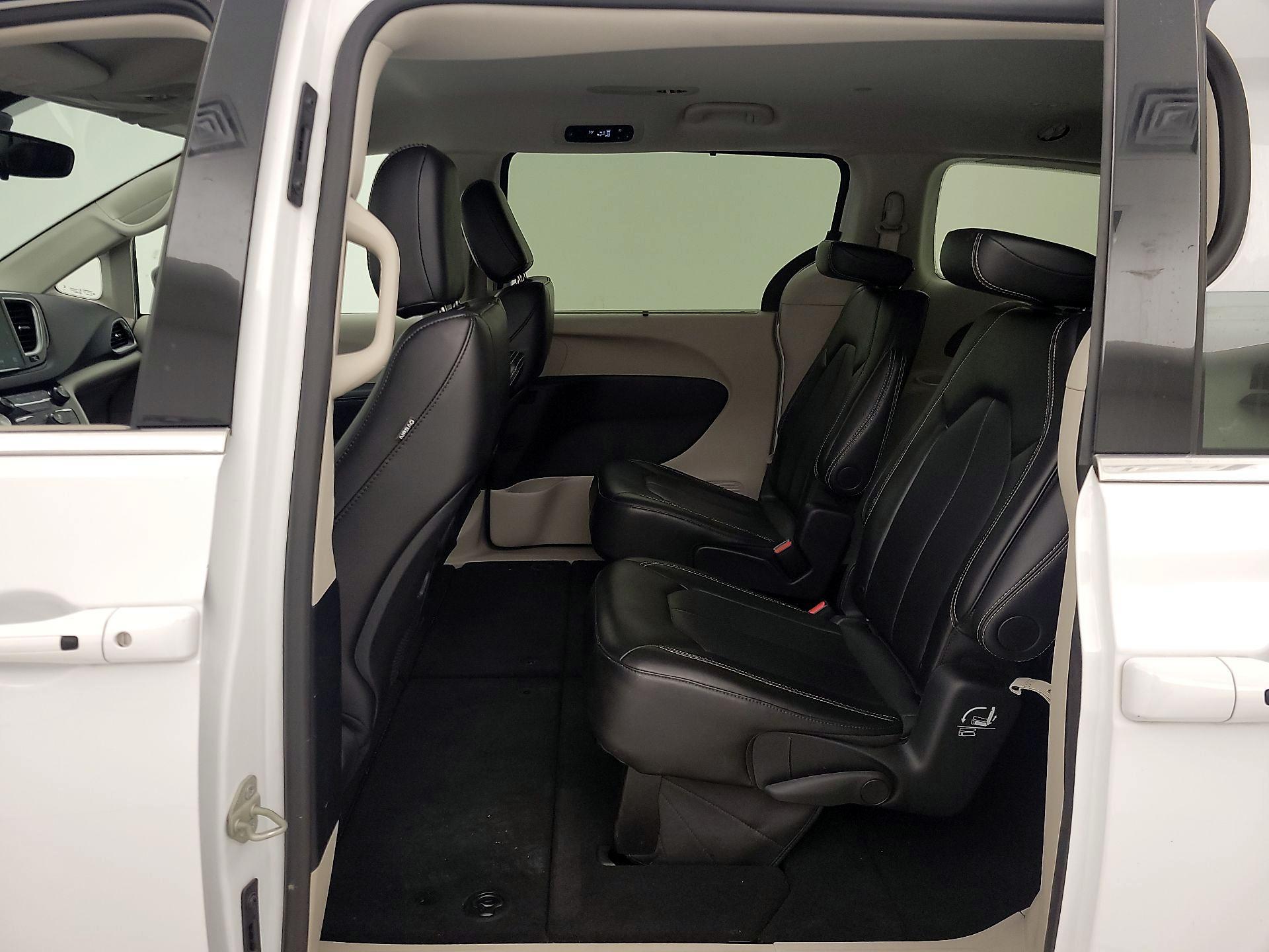 Thumbnail: 2024 Chrysler Pacifica - 19