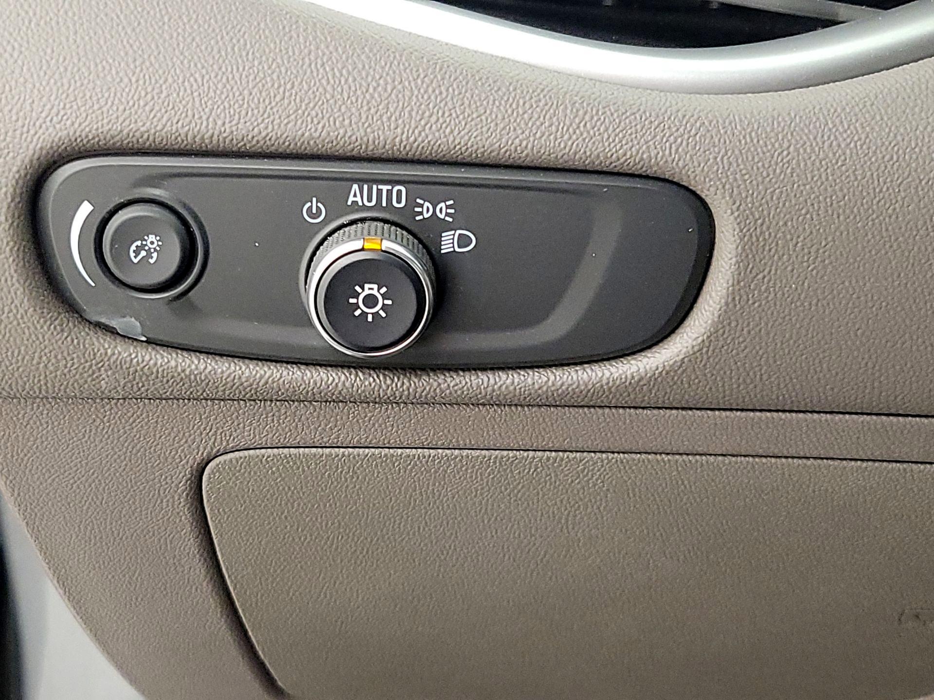 Thumbnail: 2023 Chevrolet Malibu - 13