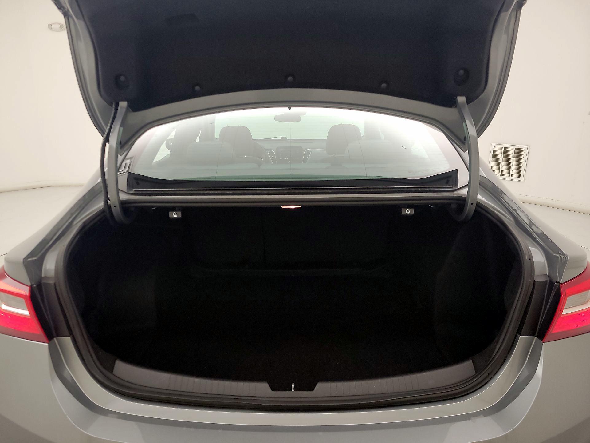 Thumbnail: 2023 Chevrolet Malibu - 20