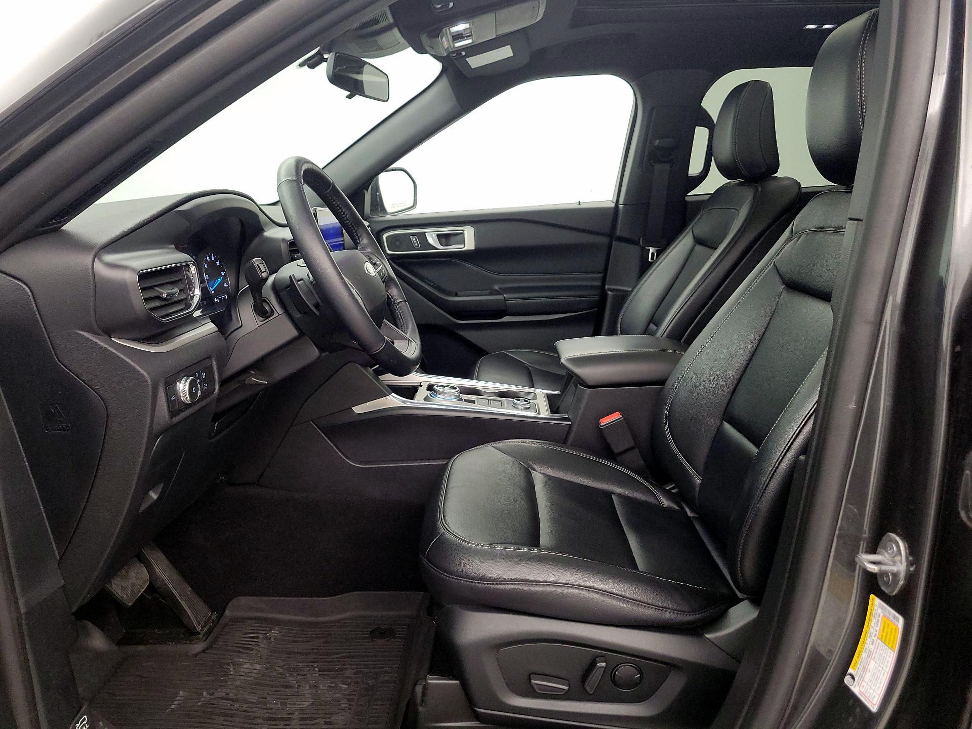 Thumbnail: 2020 Ford Explorer - 11